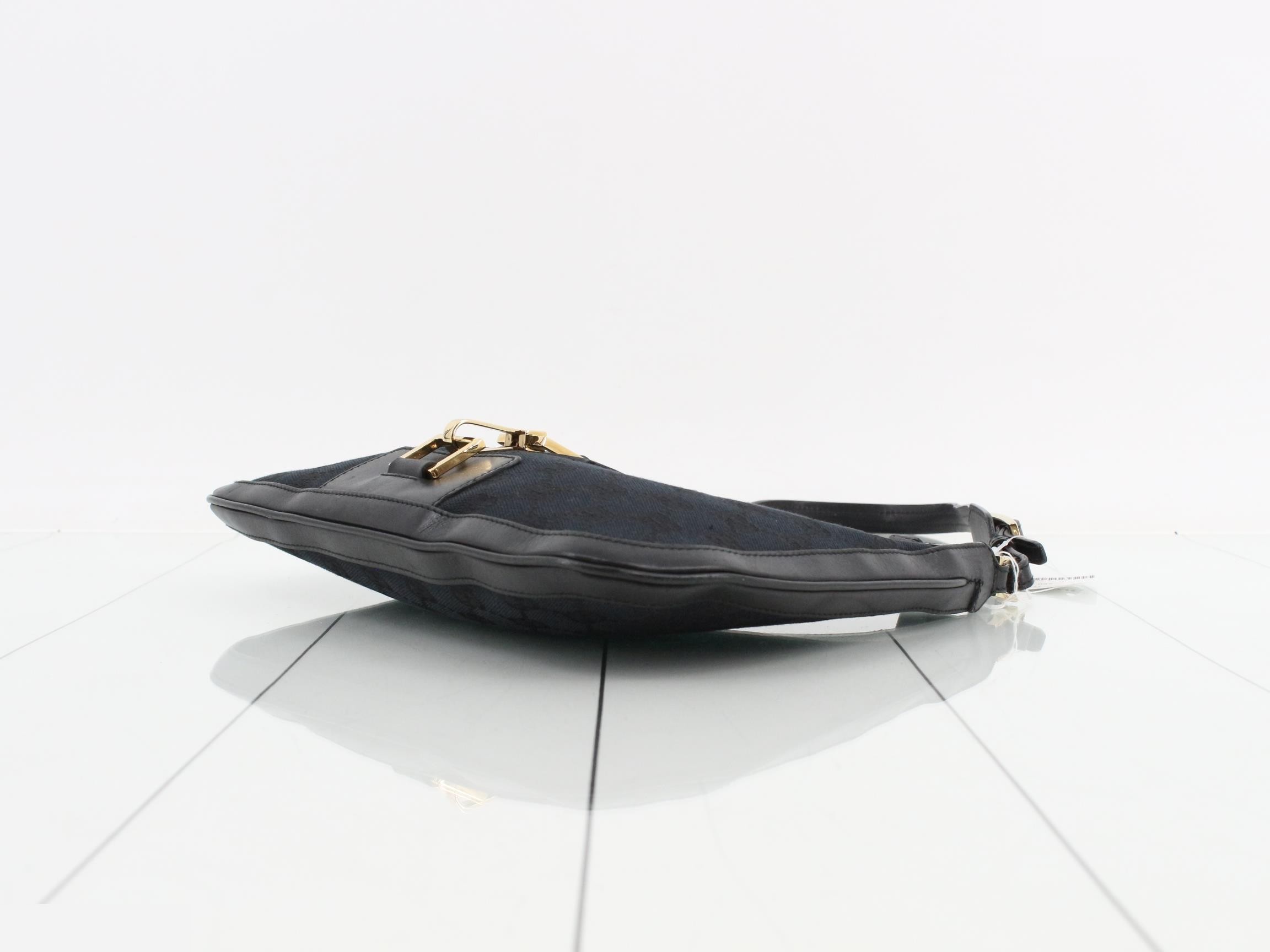 GG Canvas Shoulder Bag — view 6