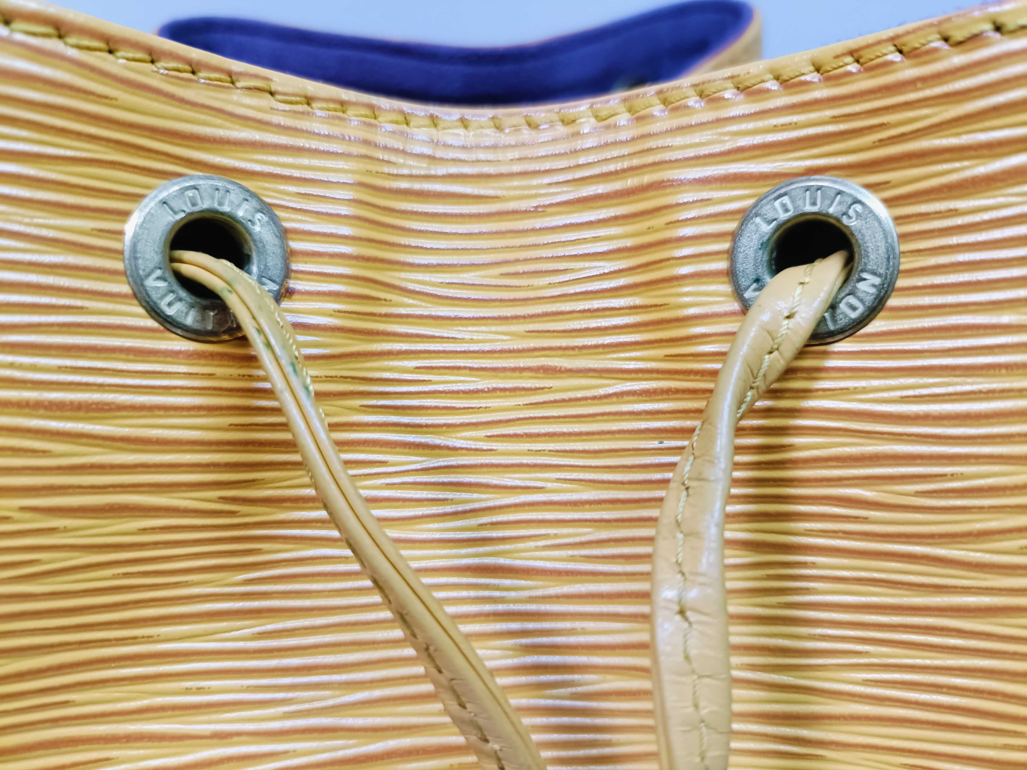 Epi M44109 Petit Noé Yellow Shoulder Bag — view 9