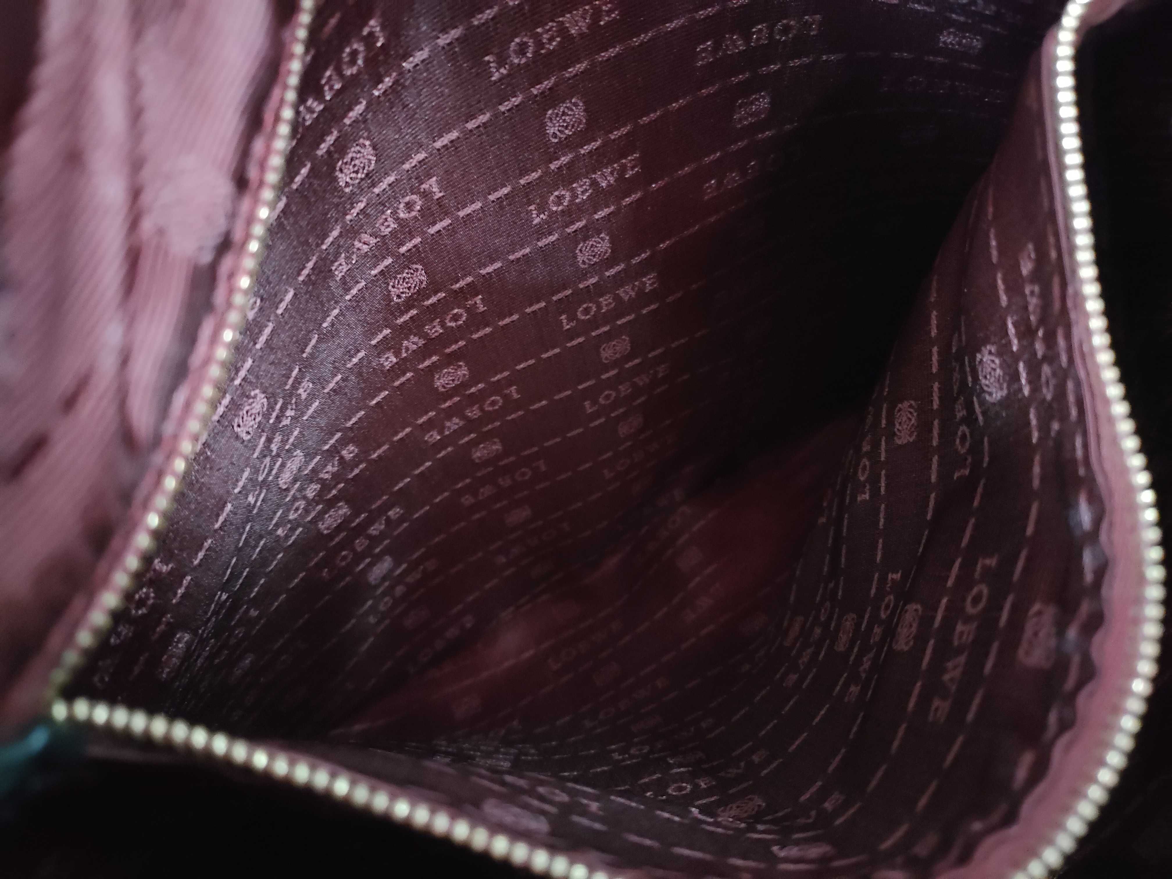 Heritage Messenger Shoulder Bag — view 11