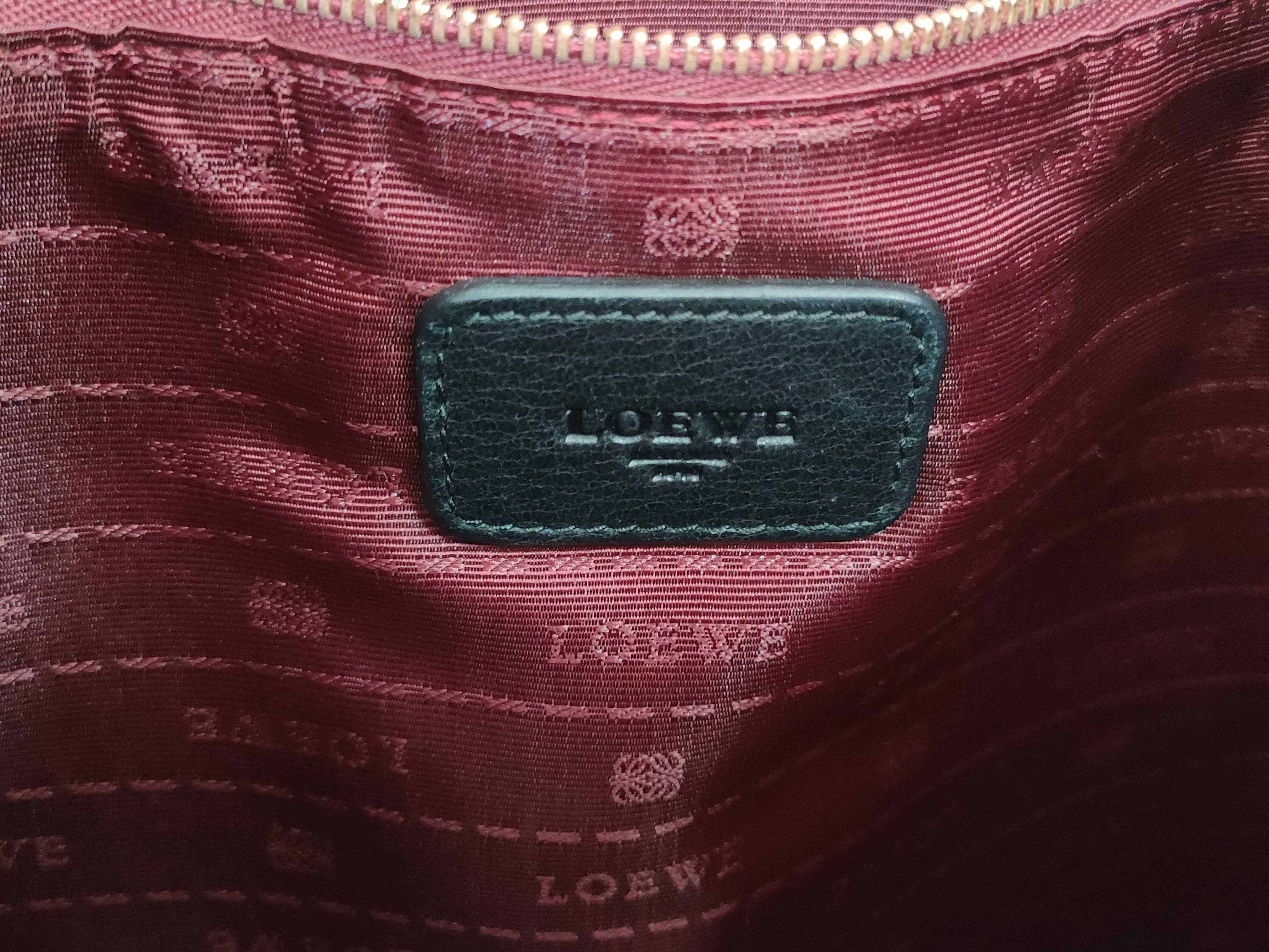 Heritage Messenger Shoulder Bag — view 13