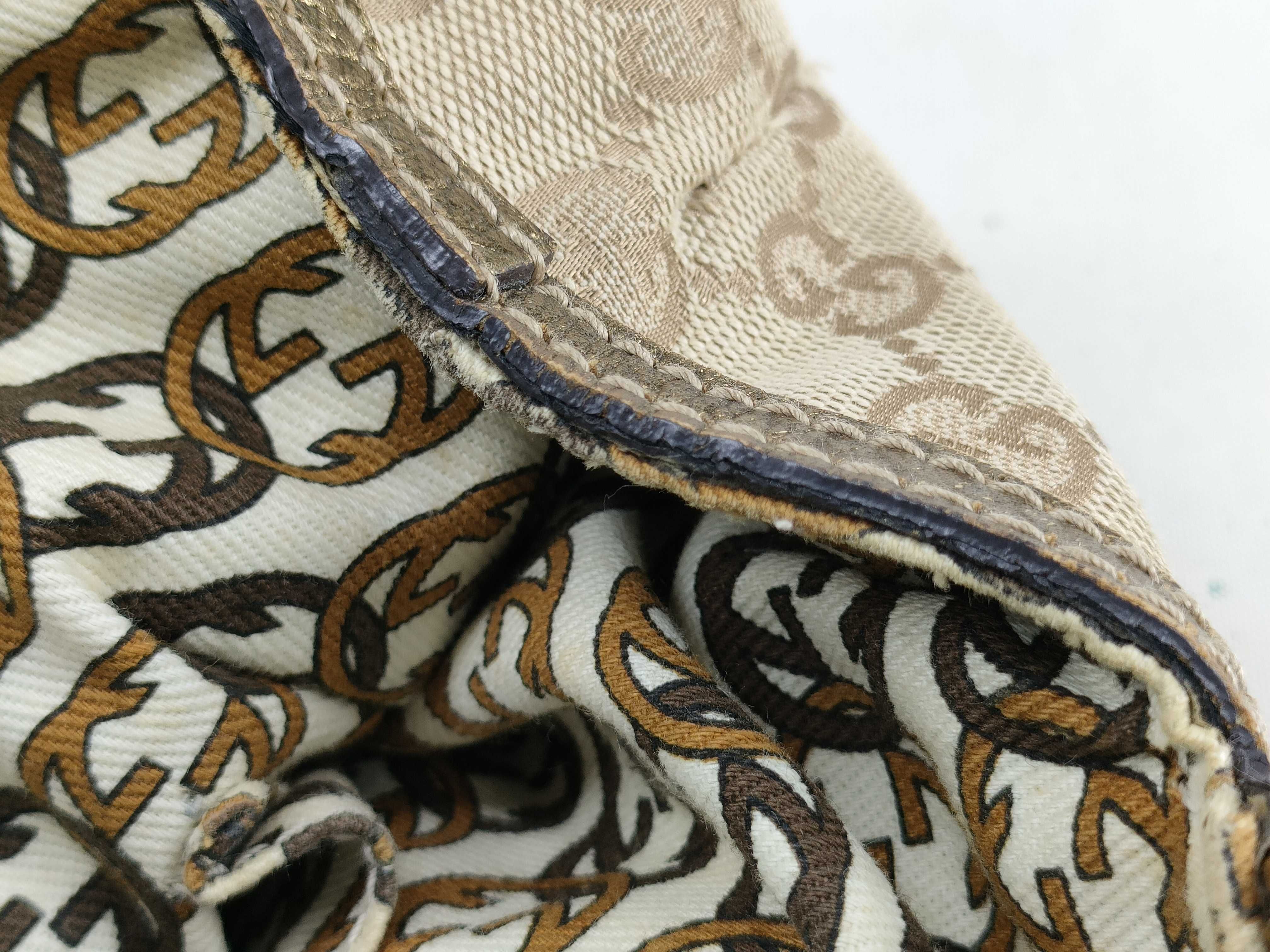 GG Canvas Gucci Sherry Ski GG Canvas Handbag — view 14