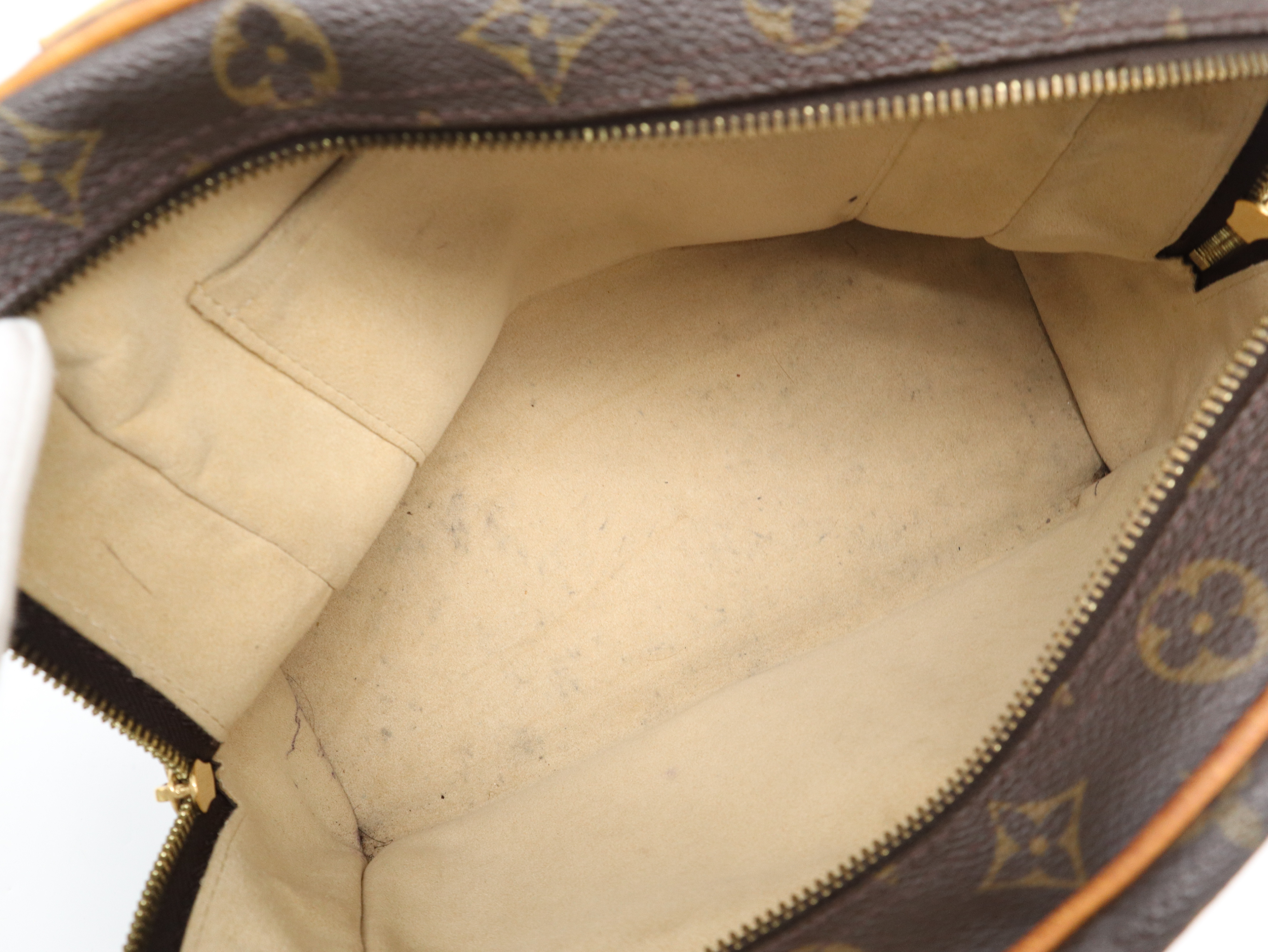 M40026 Monogram Manhattan PM Handbag — view 12
