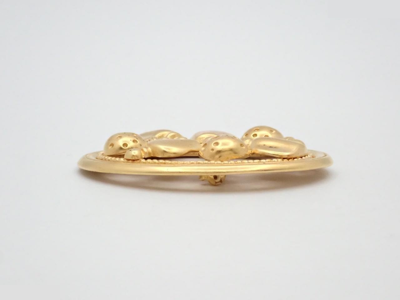 Perfume brooch, gold. — view 3