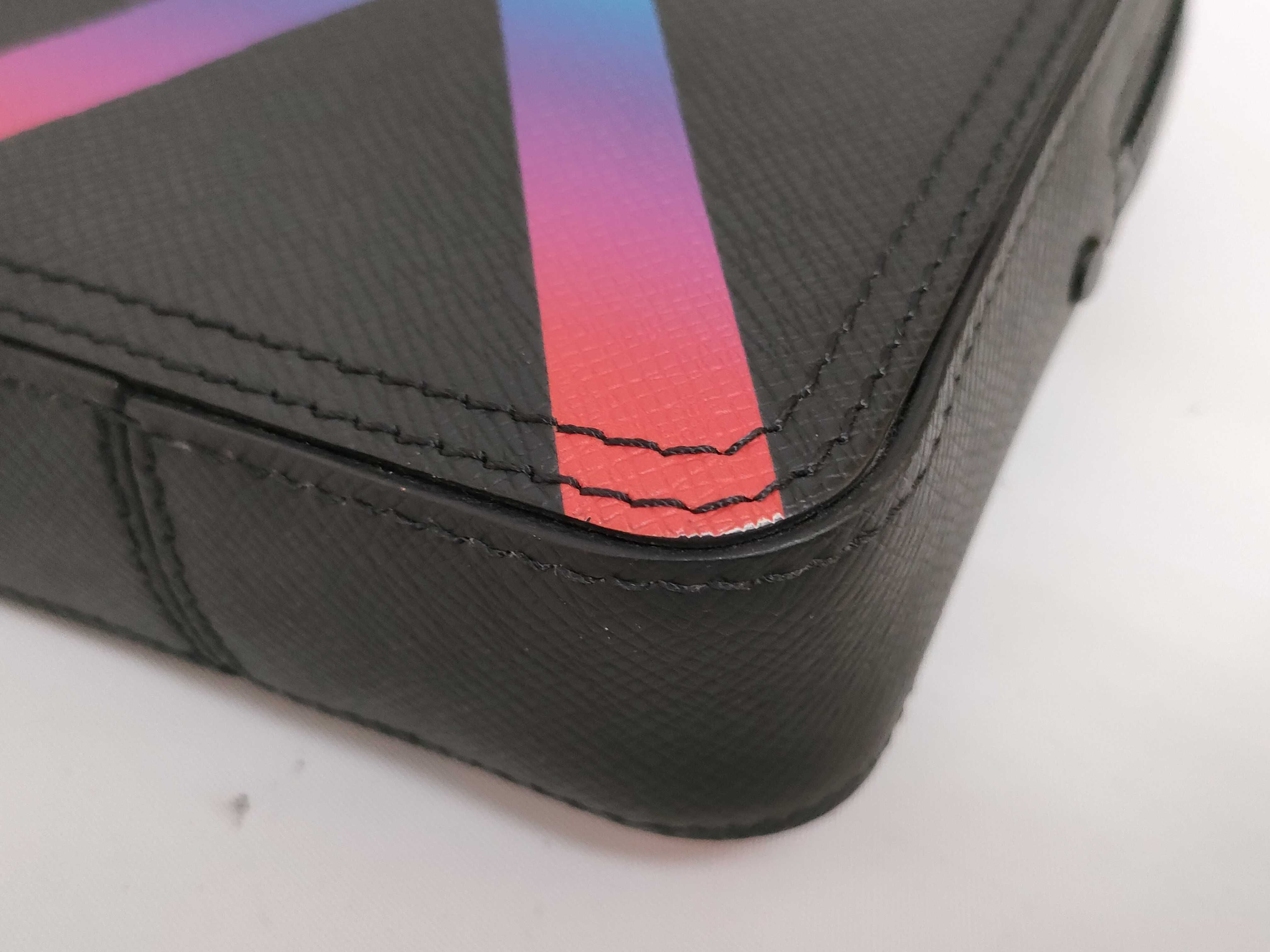 Taiga Rainbow Danube Messenger Shoulder Bag — view 4