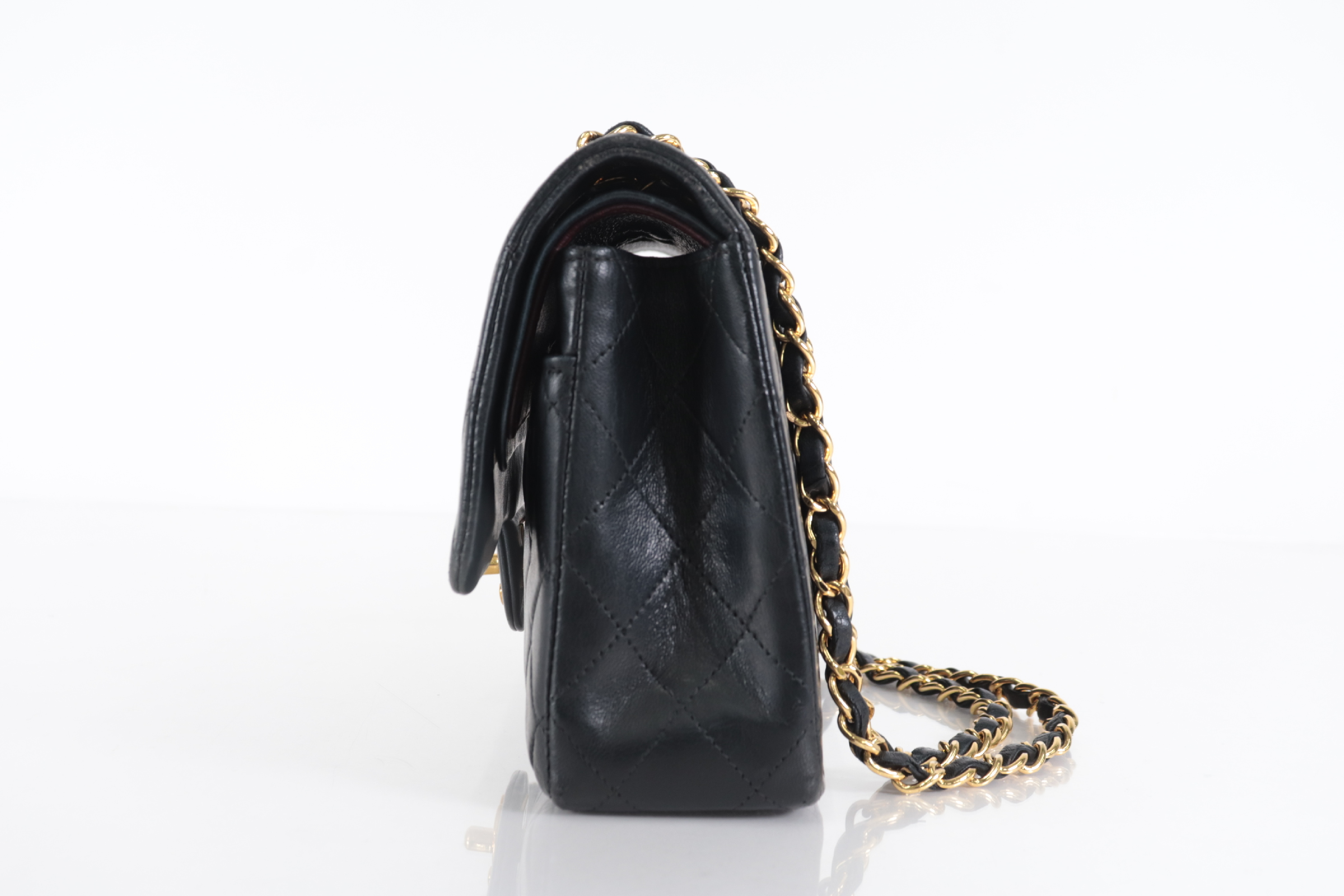 W-Flap 25 Lambskin Chain Shoulder Bag (Serial No. 6) — view 5
