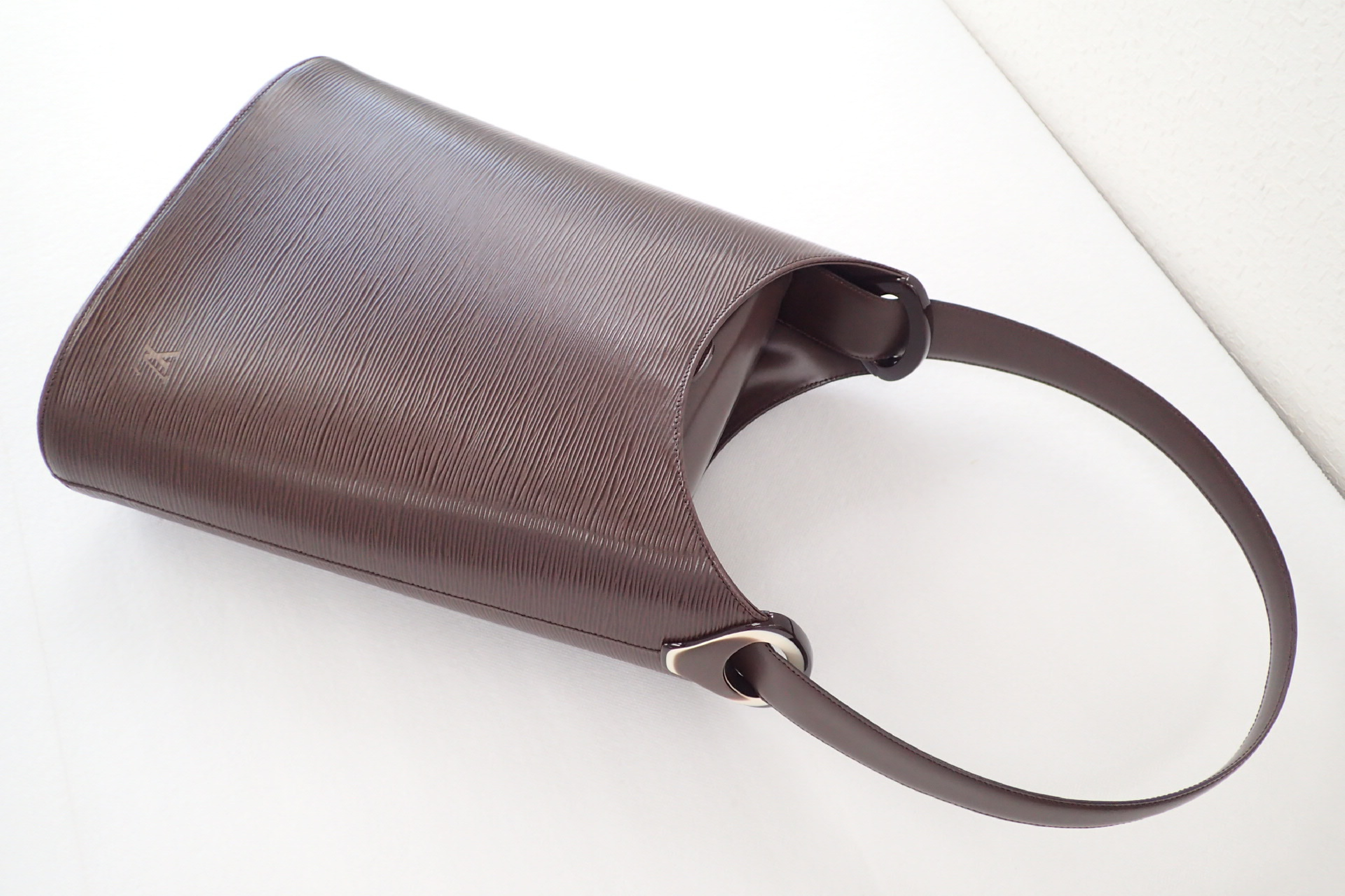 Epi Verseau Shoulder Bag — view 3