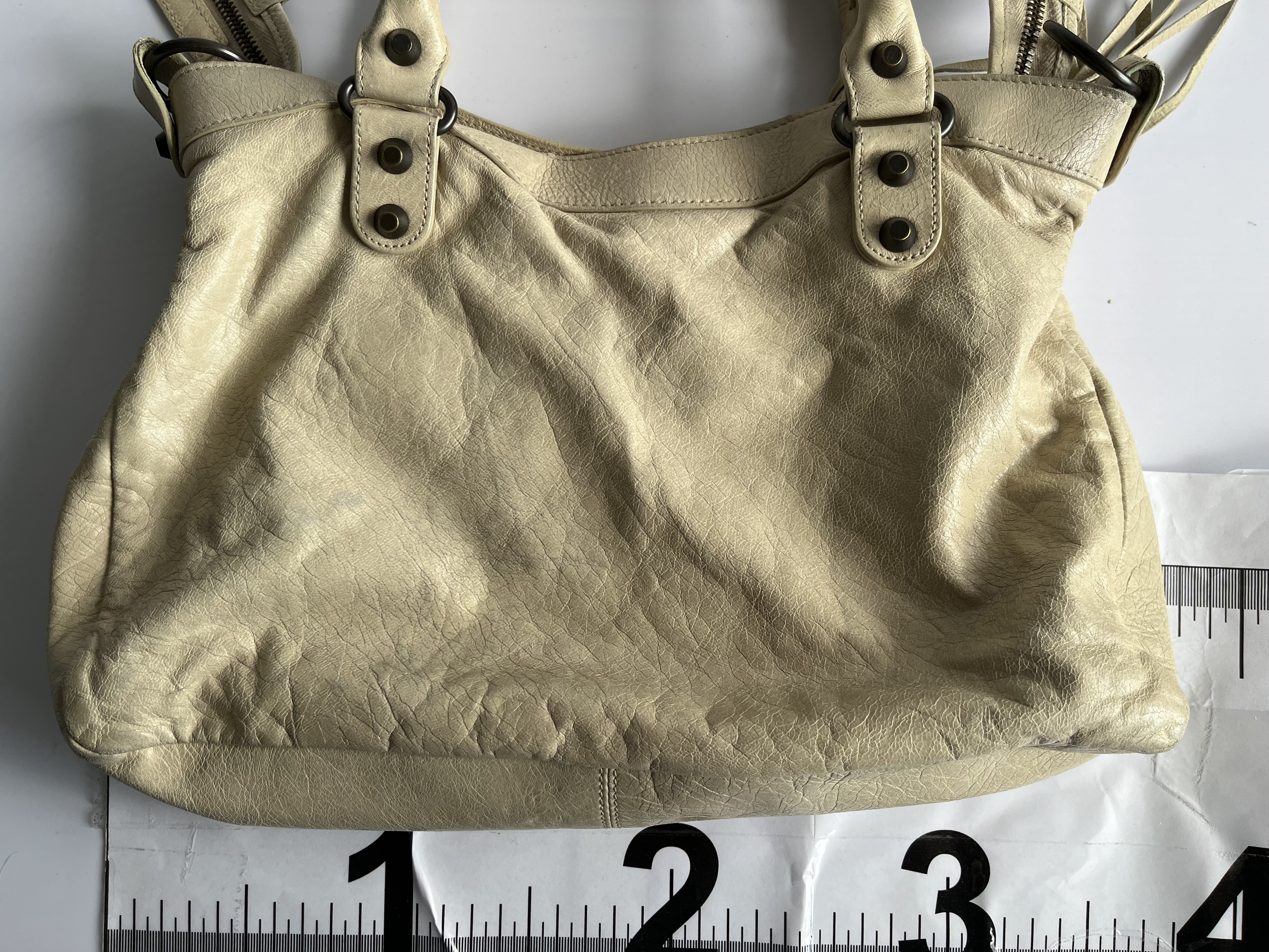 The City Beige Lambskin Leather Shoulder Bag with Mirror and Shoulder Strap — view 3