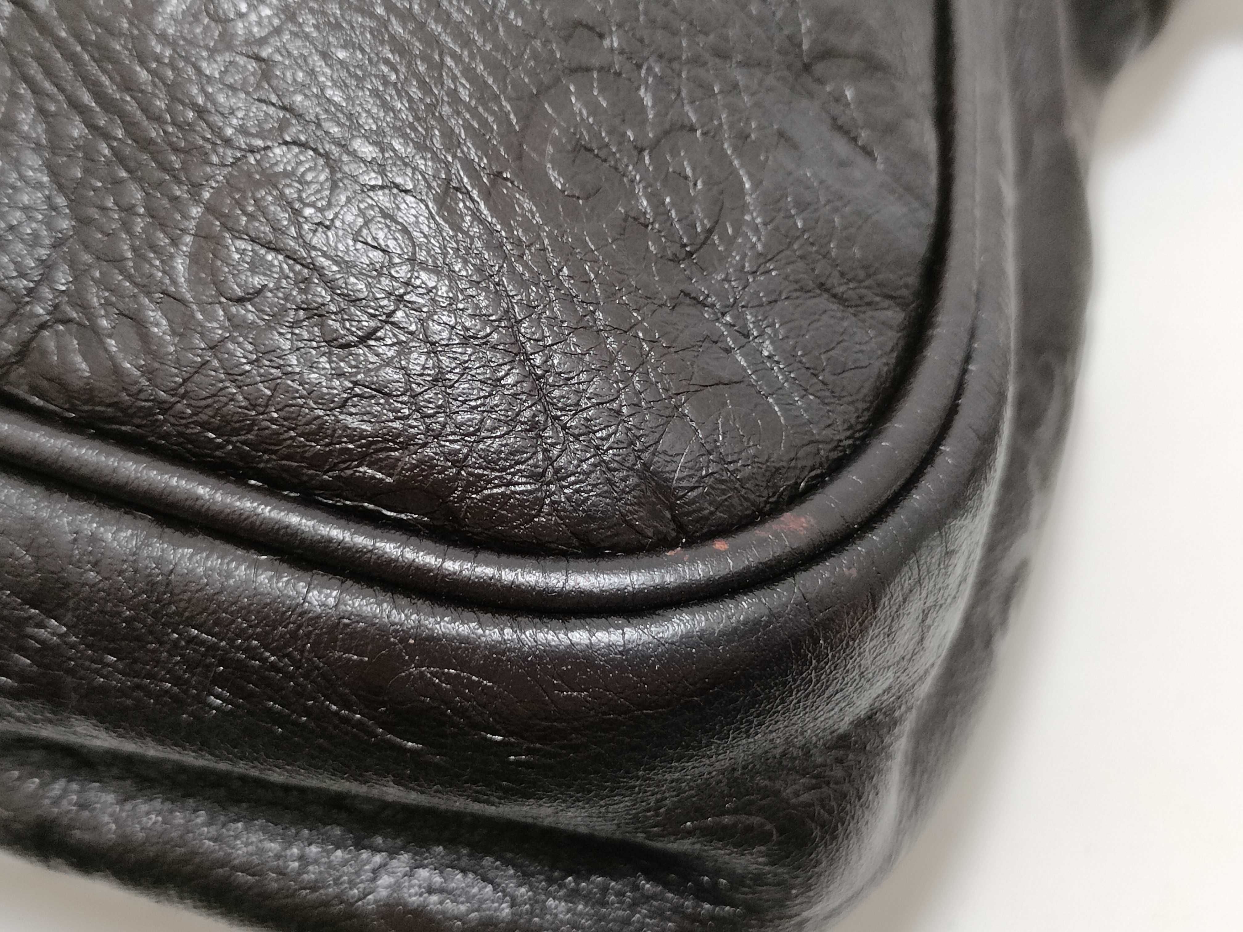 GG Guccissima Leather Business Bag Shoulder Bag with Serial Number, Key, and Padlock — view 8