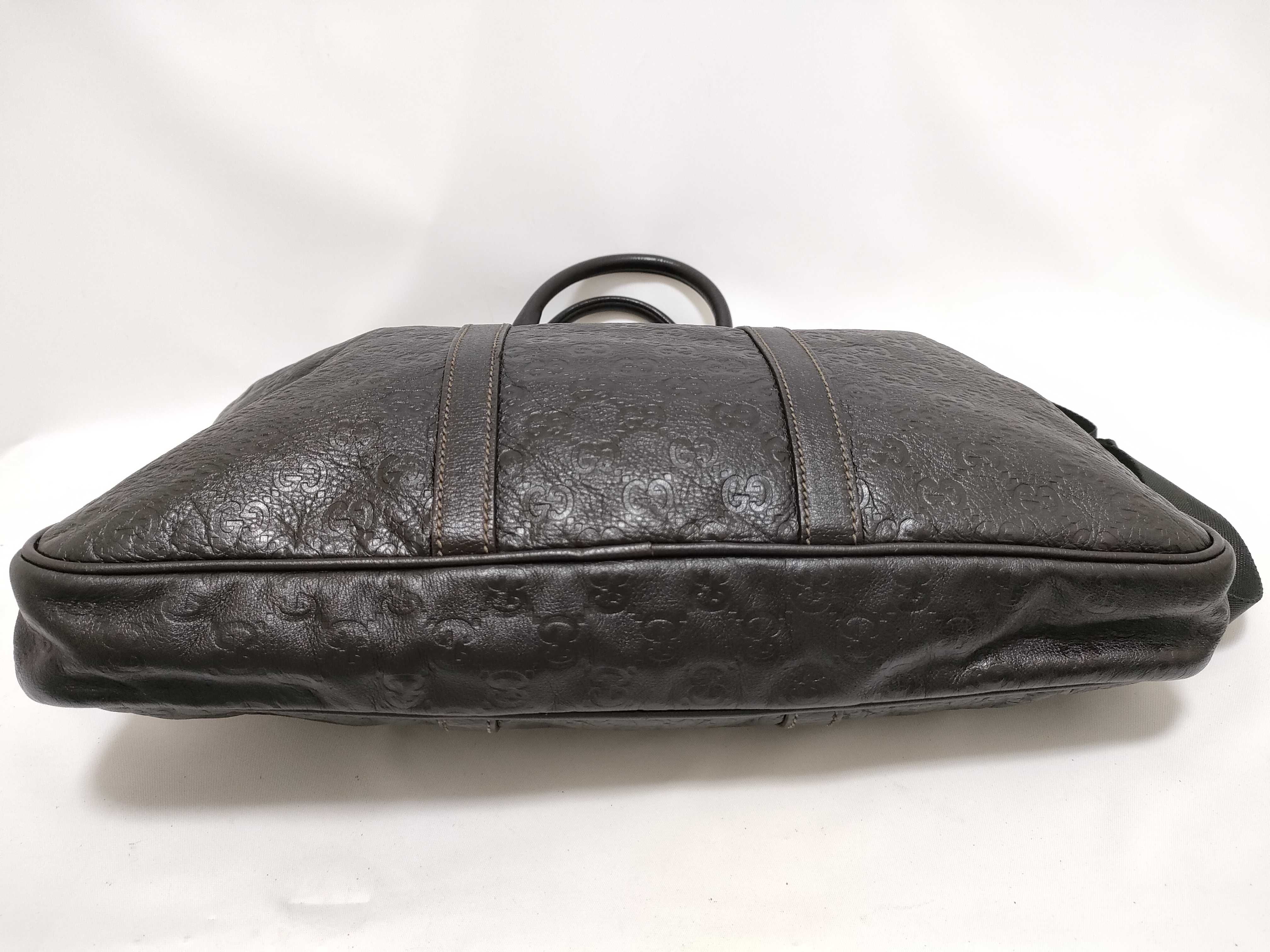 GG Guccissima Leather Business Bag Shoulder Bag with Serial Number, Key, and Padlock — view 9