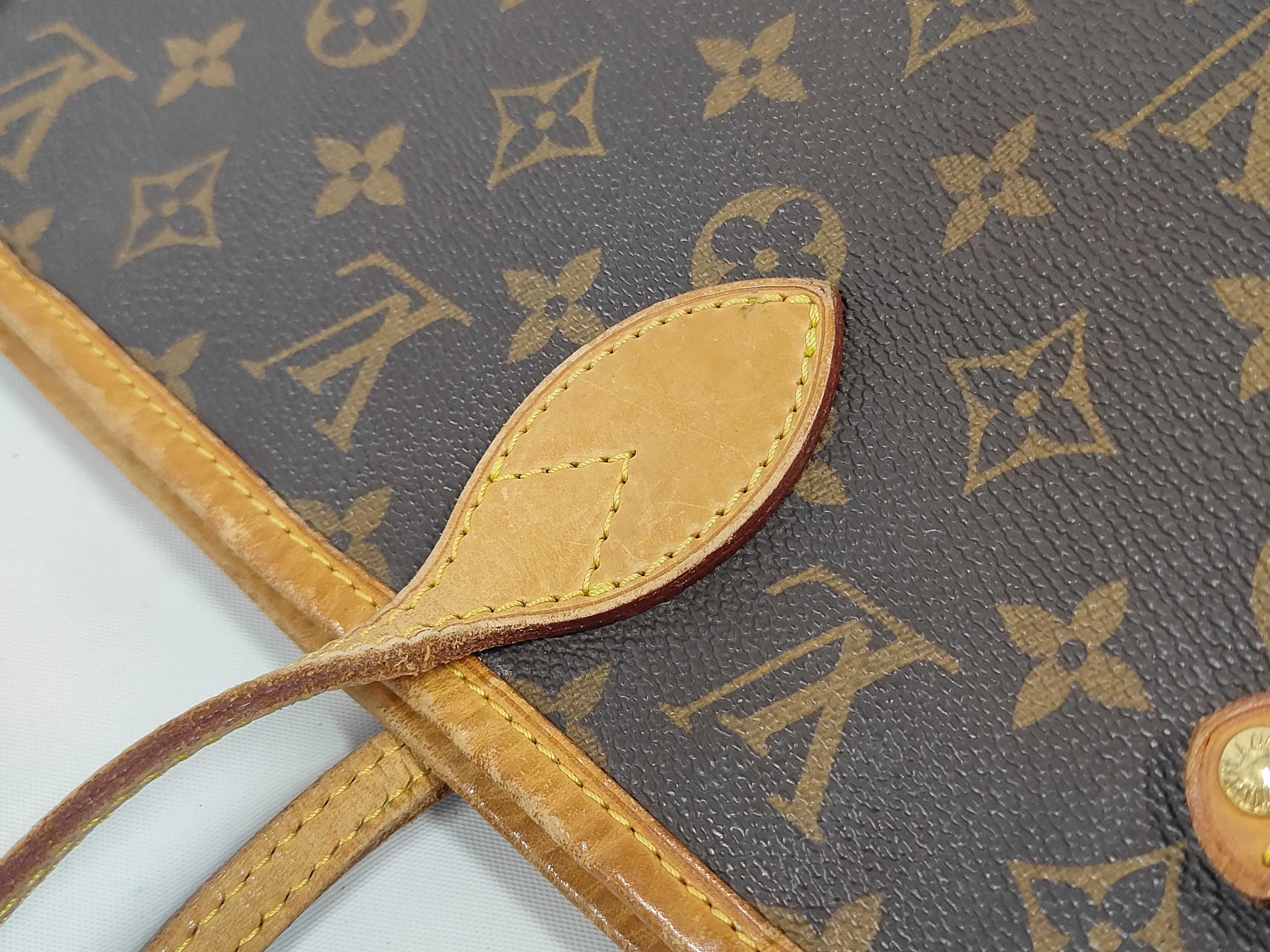 bag, Louis Vuitton Neverfull MM tote bag, Monogram. *Damaged strap. Shoulder bag. — view 6