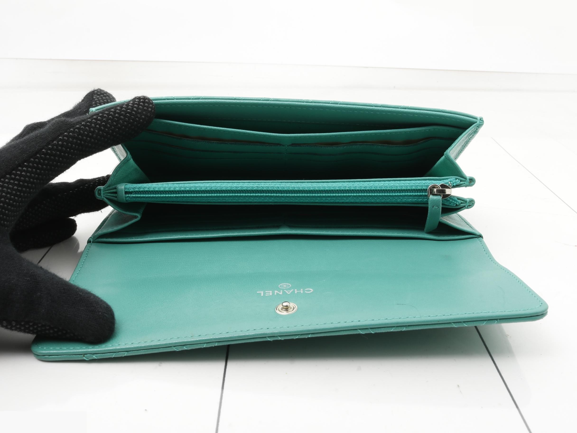 Matelassé (bags) and wallets — view 4