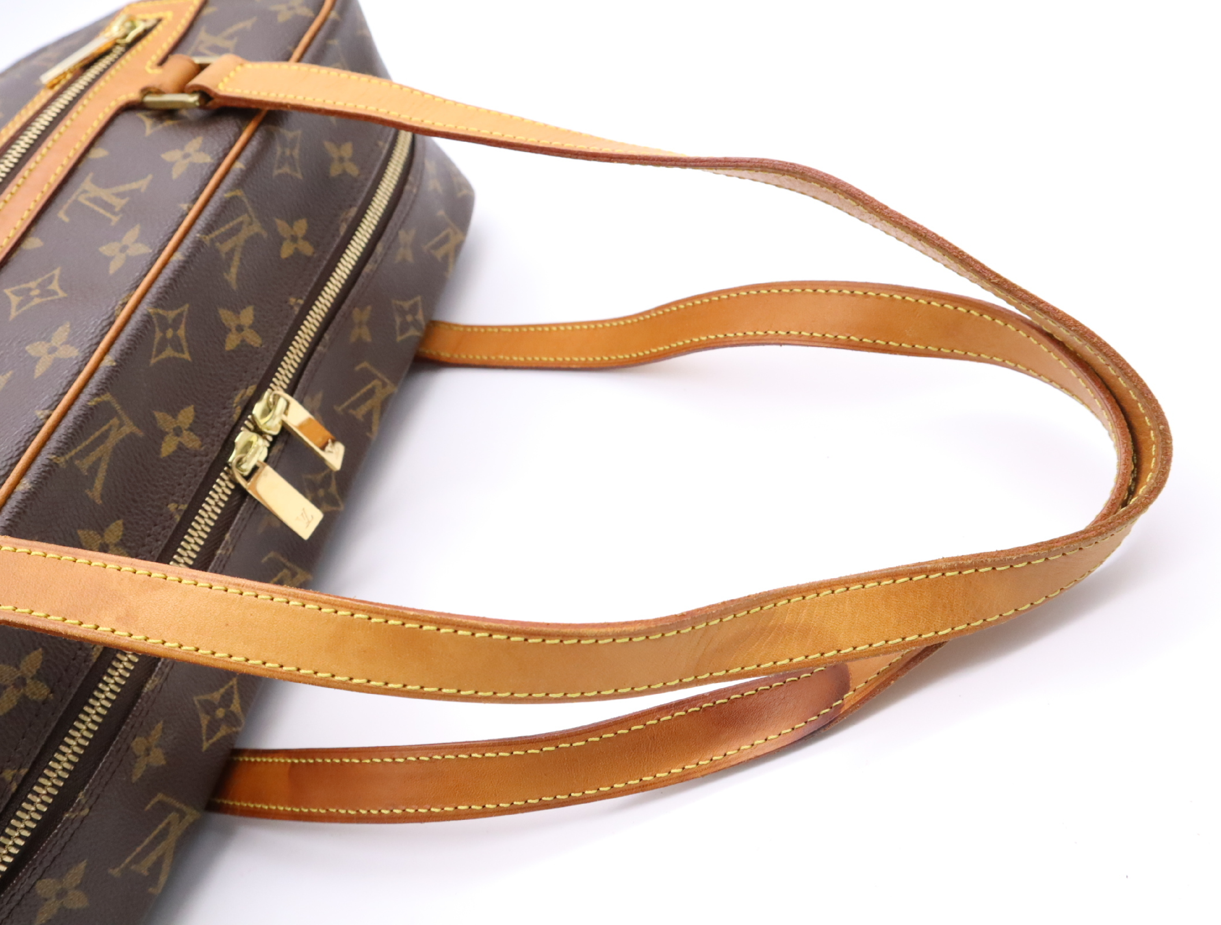 M51181 Monogram Cite GM Shoulder Bag — view 12
