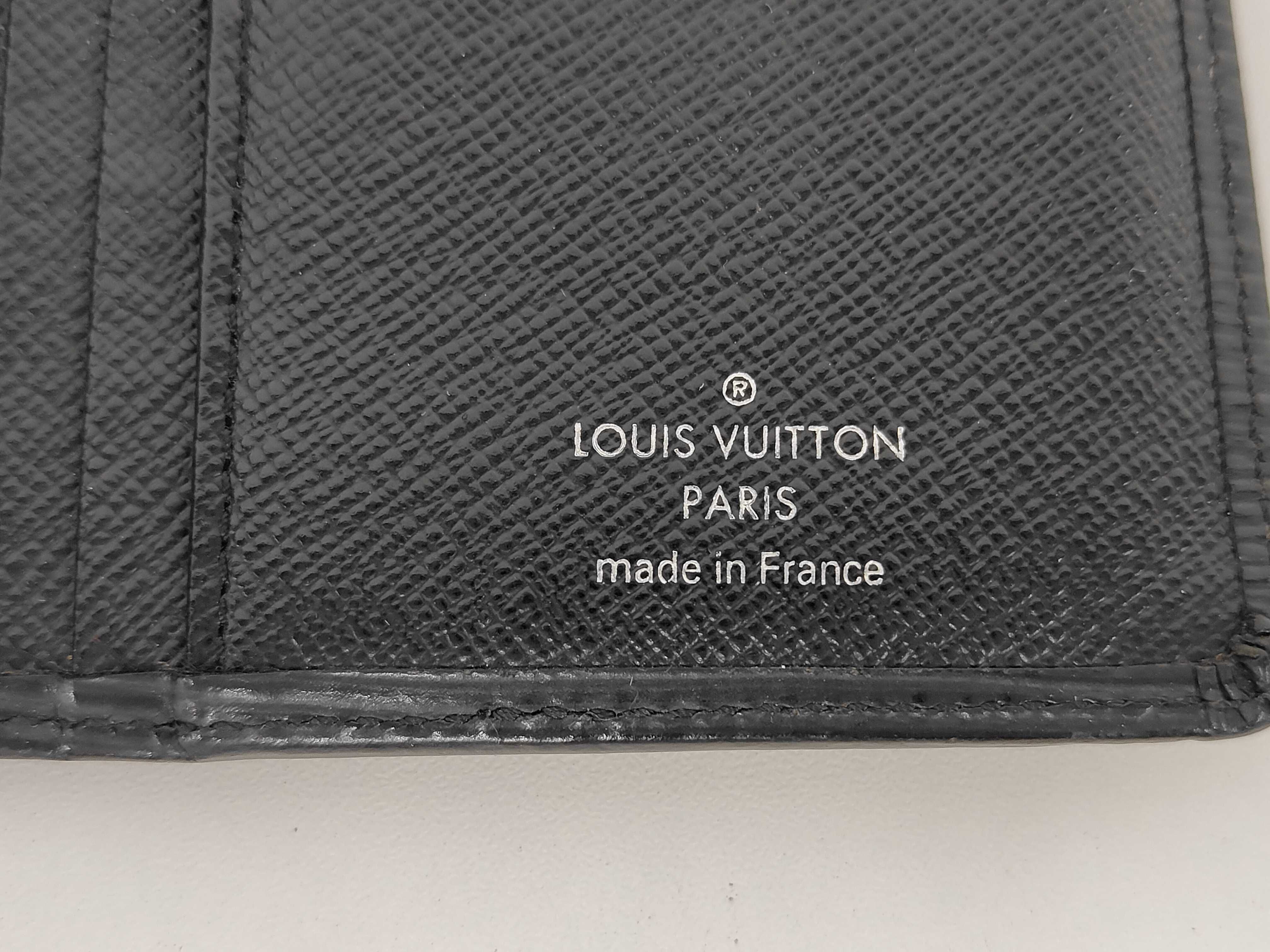Epi Louis Vuitton Epi Portefeuille Brazza Black Wallet — view 6