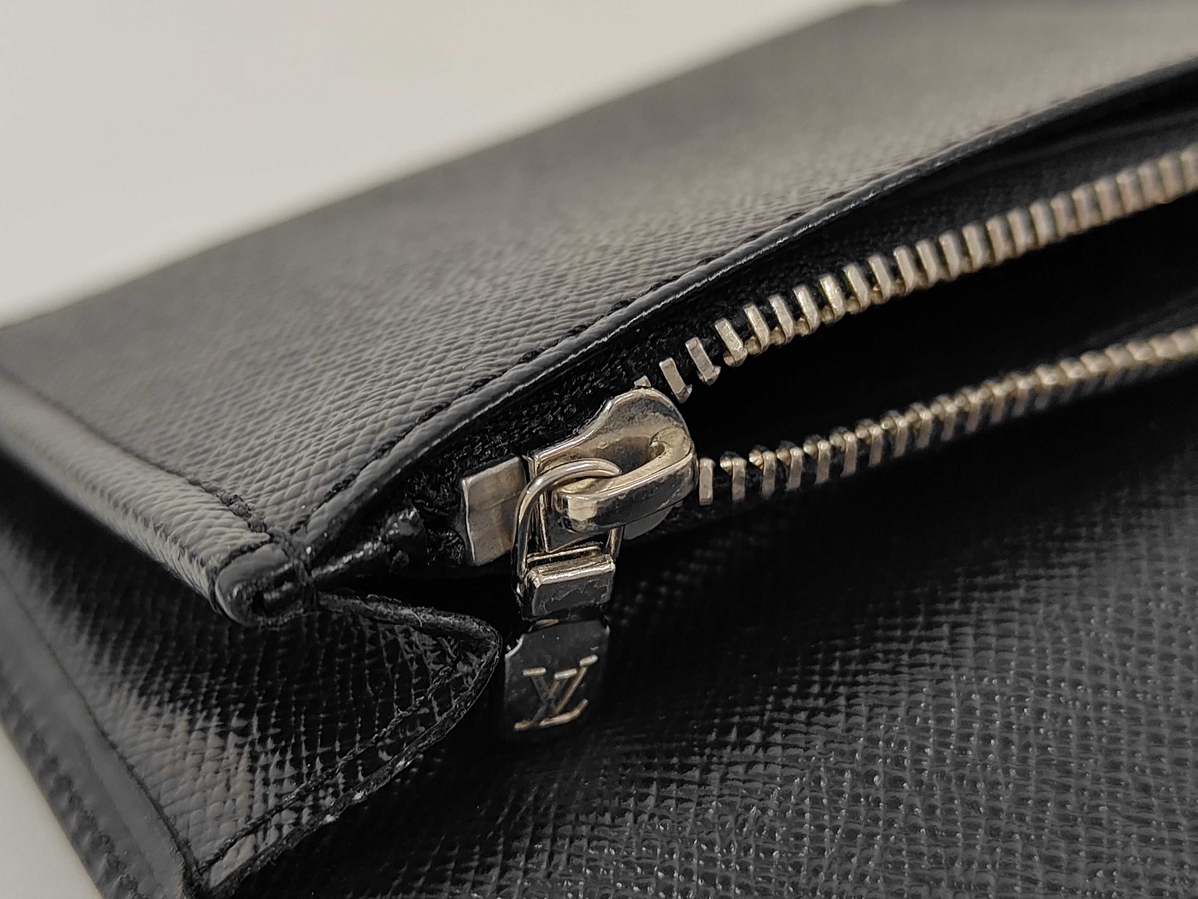 Epi Louis Vuitton Epi Portefeuille Brazza Black Wallet — view 7