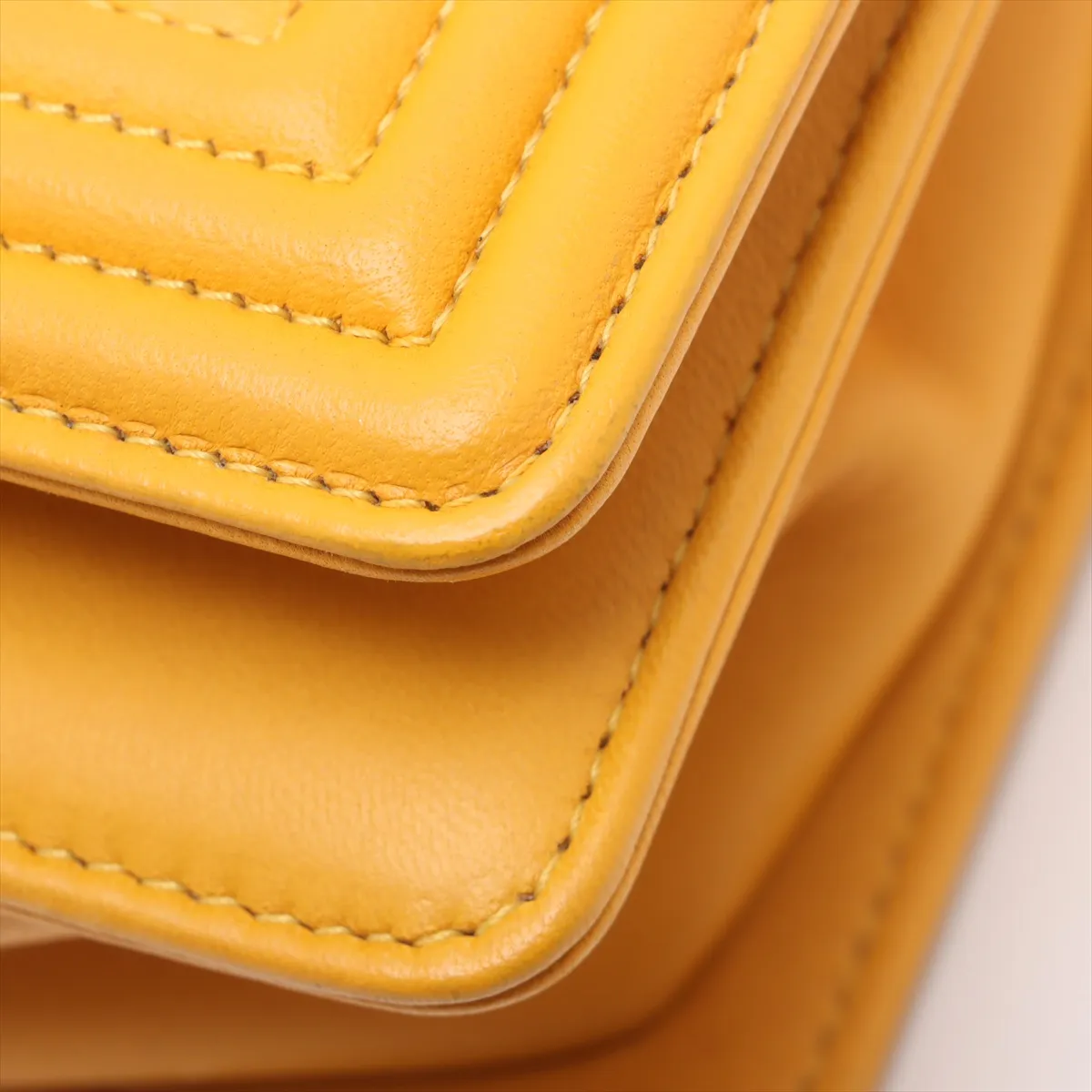 Boy Chanel 25 Lambskin Chain Shoulder Bag Yellow Gunmetal Metal Fittings 19387444 19th Series A67086 — view 12
