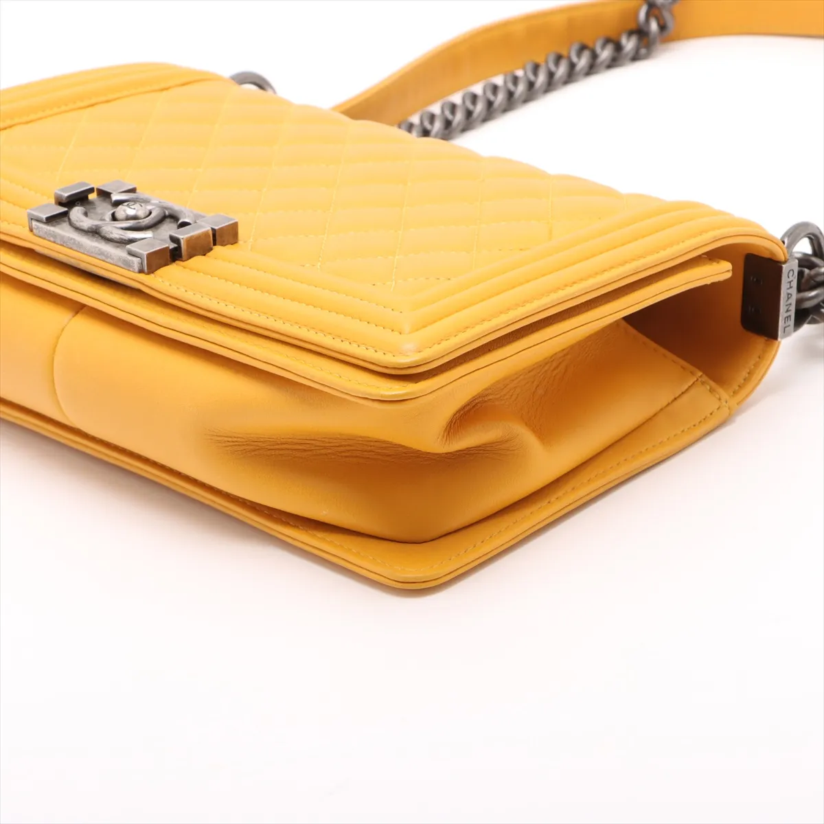 Boy Chanel 25 Lambskin Chain Shoulder Bag Yellow Gunmetal Metal Fittings 19387444 19th Series A67086 — view 3