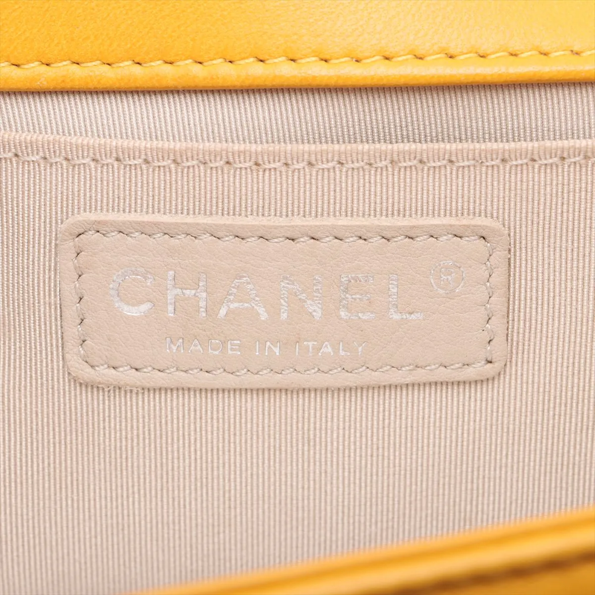 Boy Chanel 25 Lambskin Chain Shoulder Bag Yellow Gunmetal Metal Fittings 19387444 19th Series A67086 — view 9