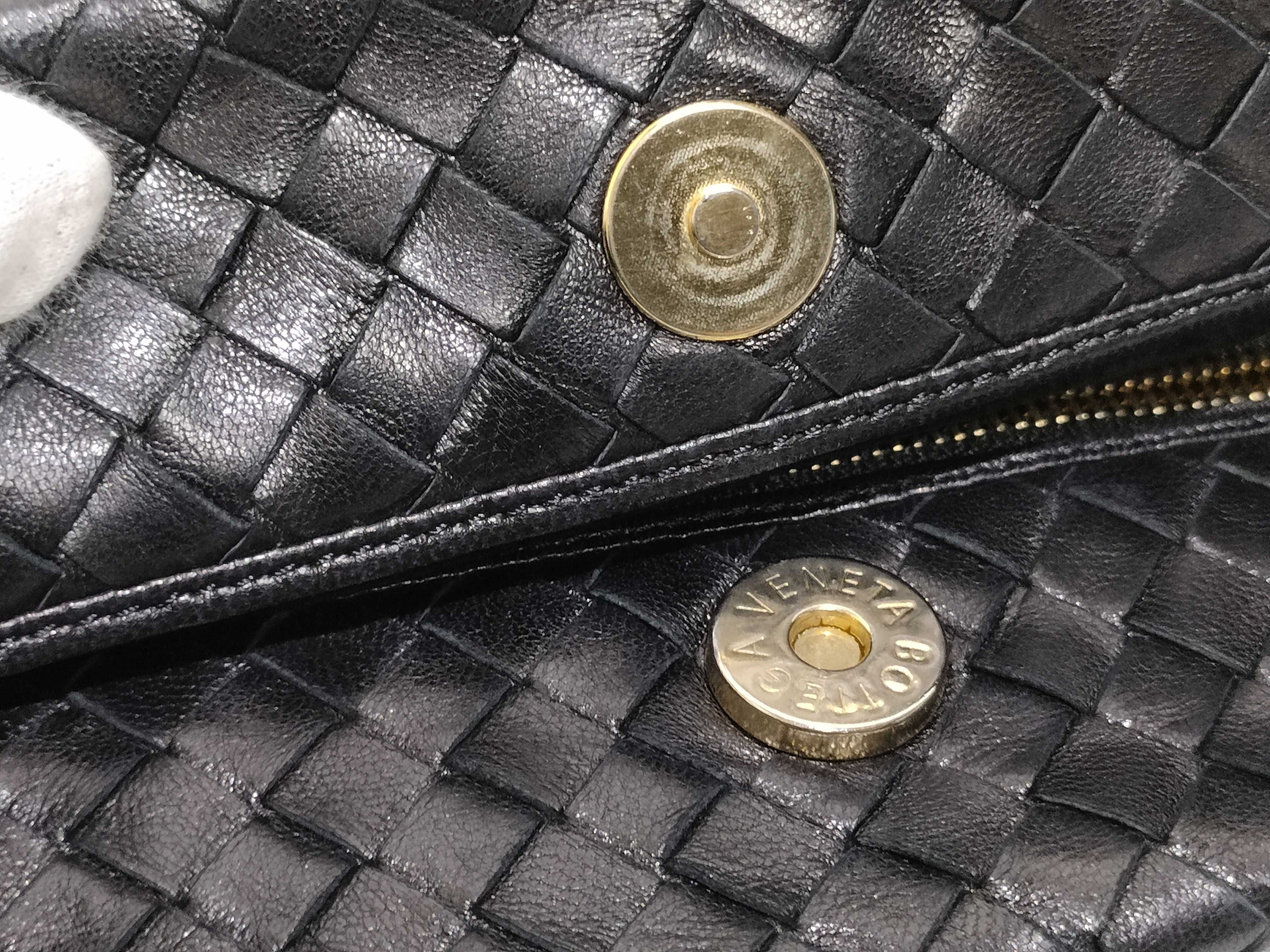 Intrecciato Bottega Veneta Intrecciato One-Shoulder Bag — view 12