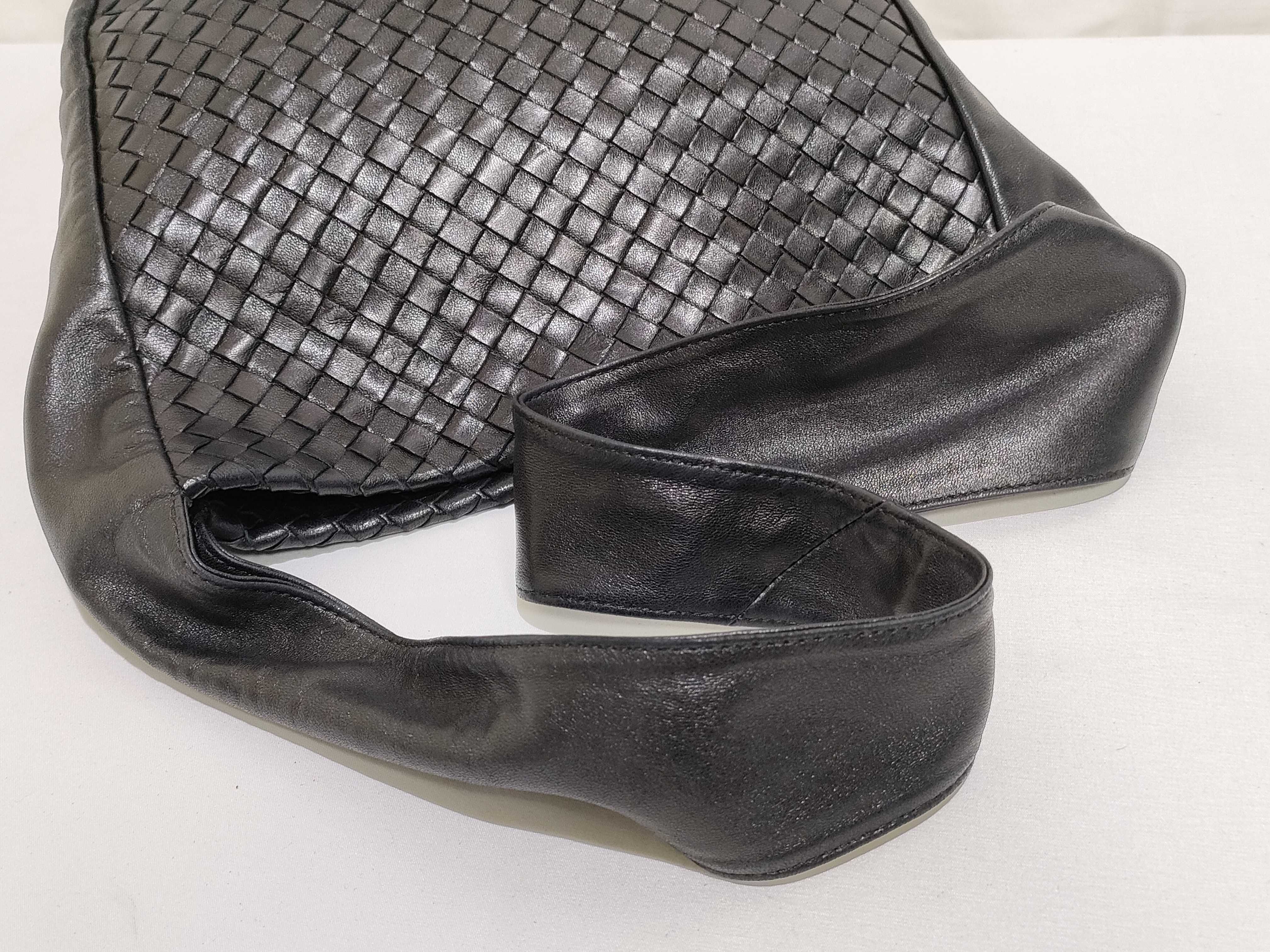 Intrecciato Bottega Veneta Intrecciato One-Shoulder Bag — view 3