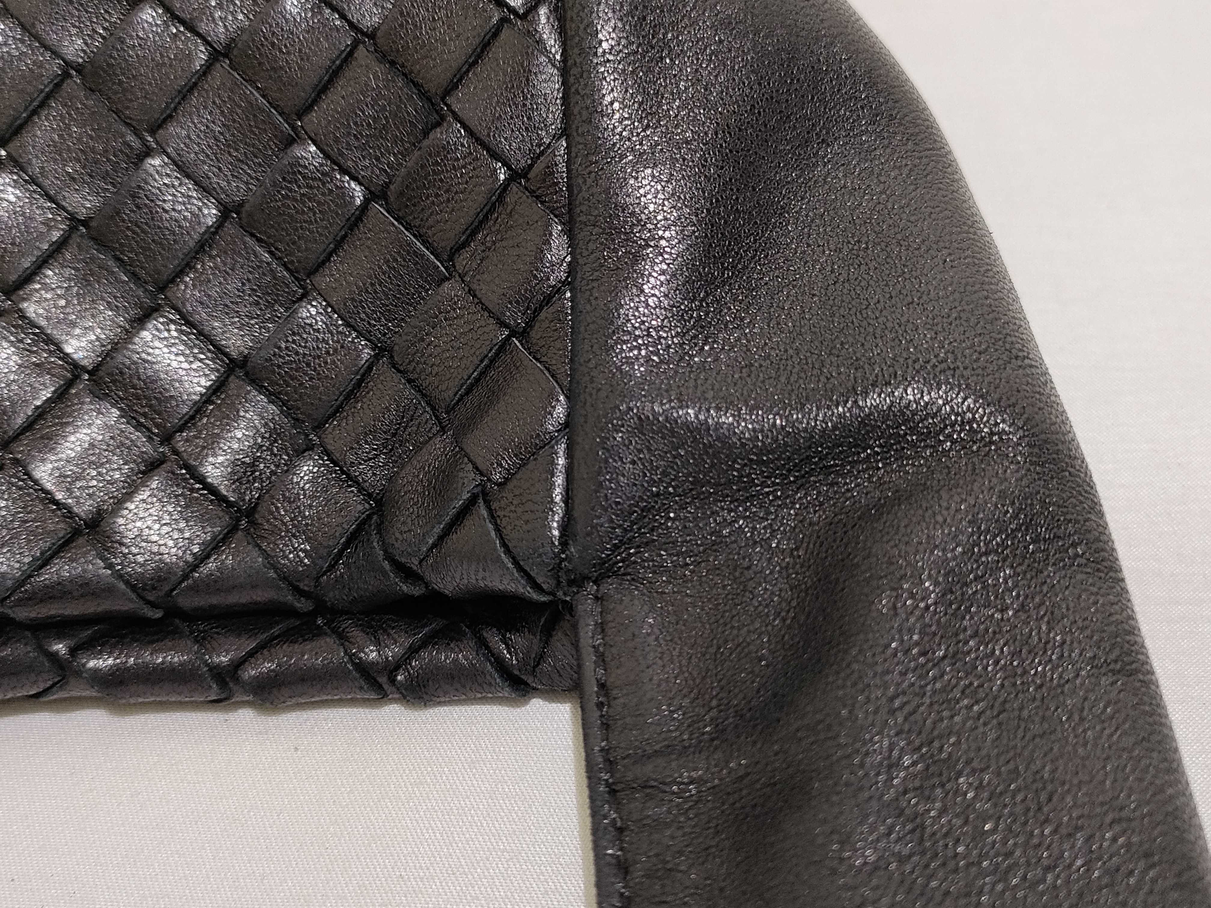 Intrecciato Bottega Veneta Intrecciato One-Shoulder Bag — view 5