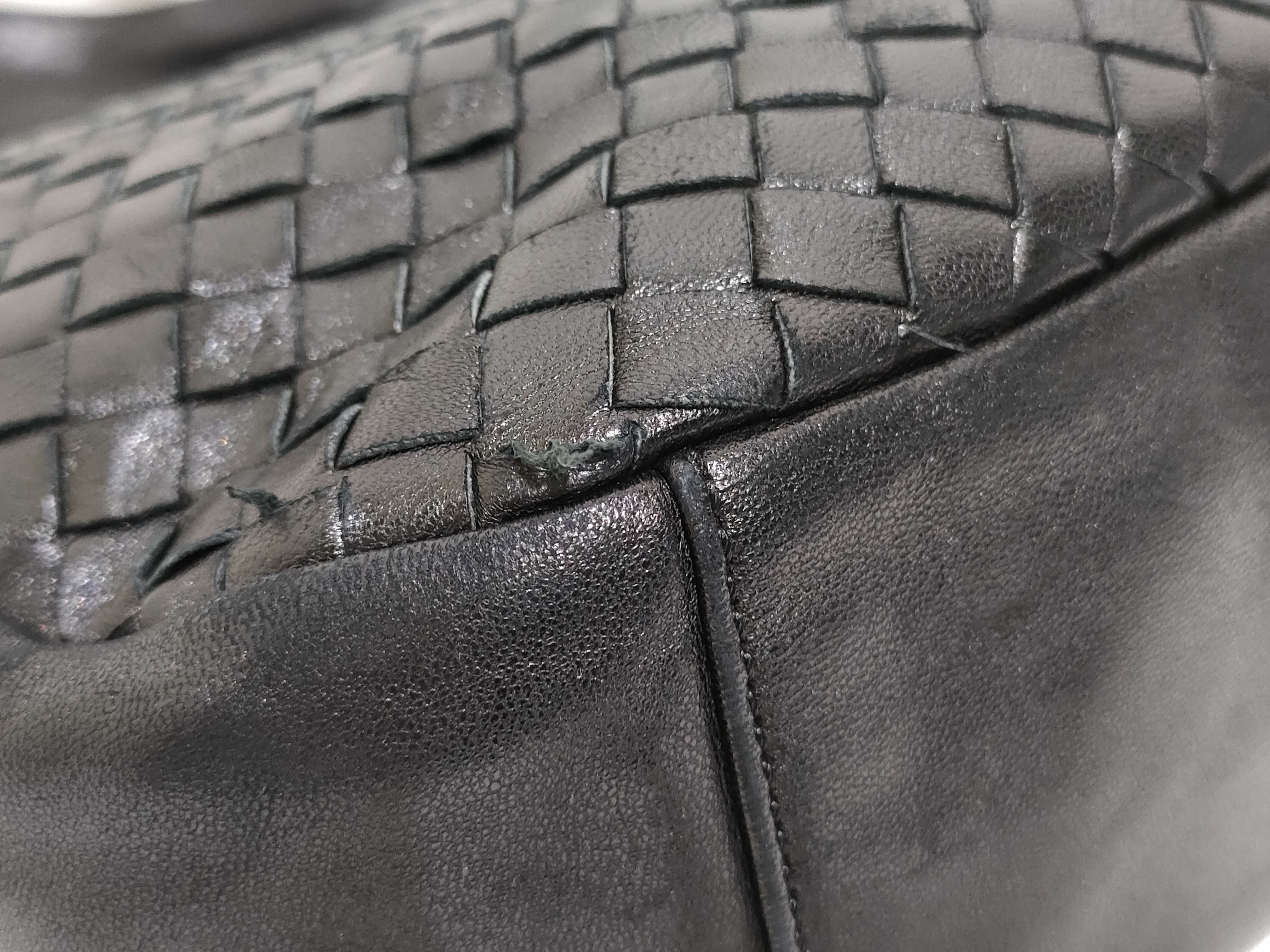 Intrecciato Bottega Veneta Intrecciato One-Shoulder Bag — view 6