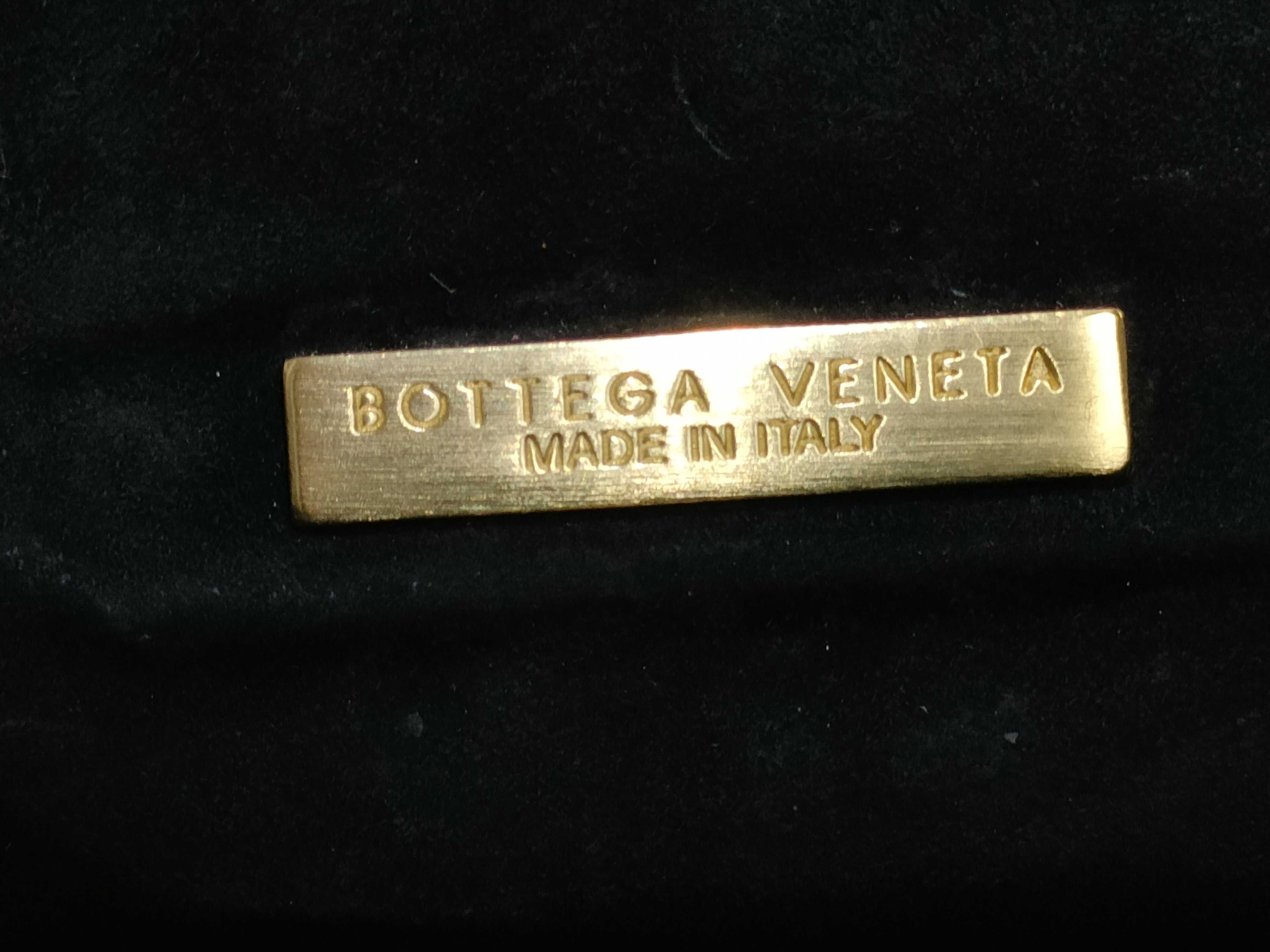 Intrecciato Bottega Veneta Intrecciato One-Shoulder Bag — view 10