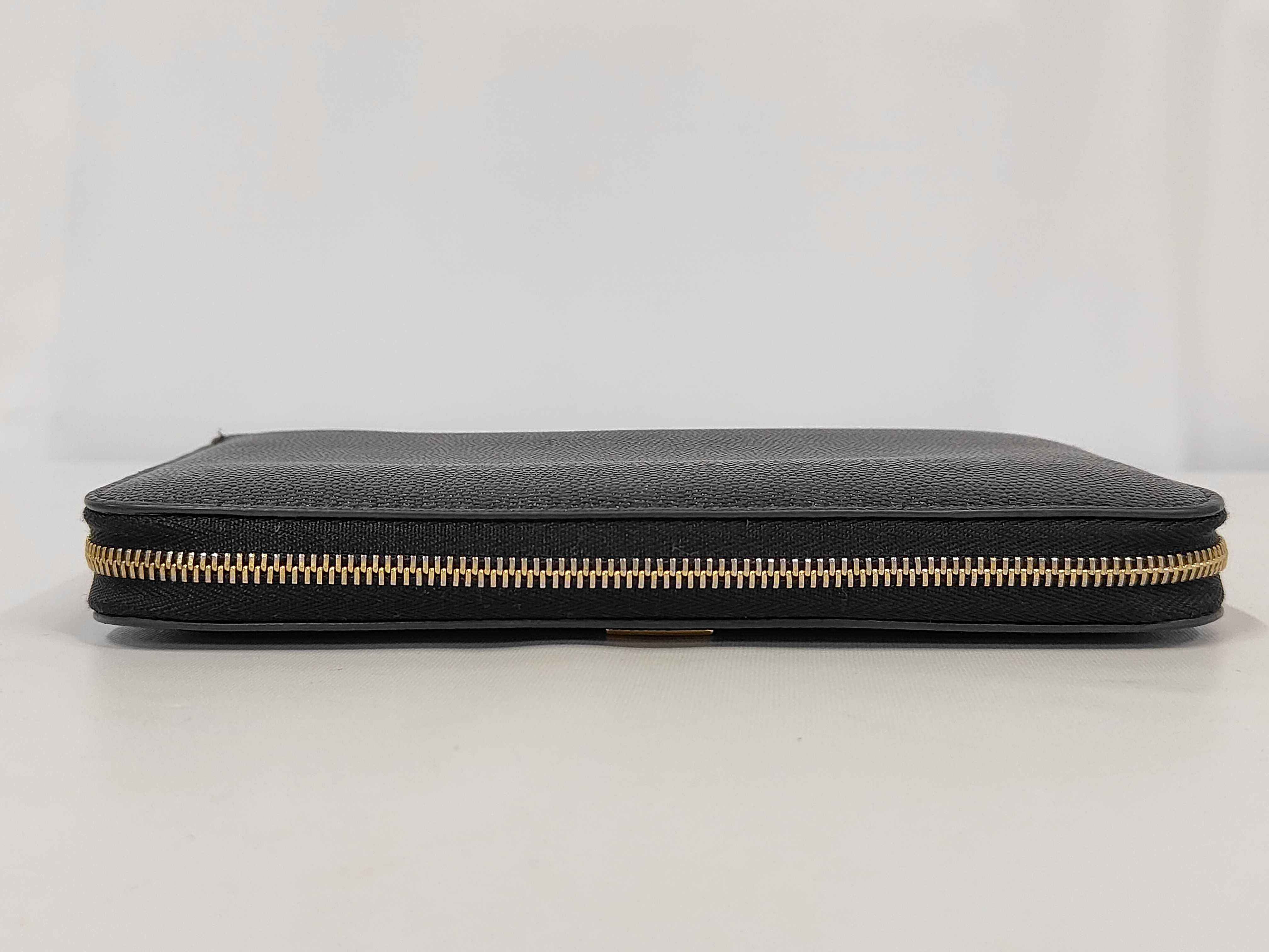 Burberry Leather Zippy Wallet Black — view 6