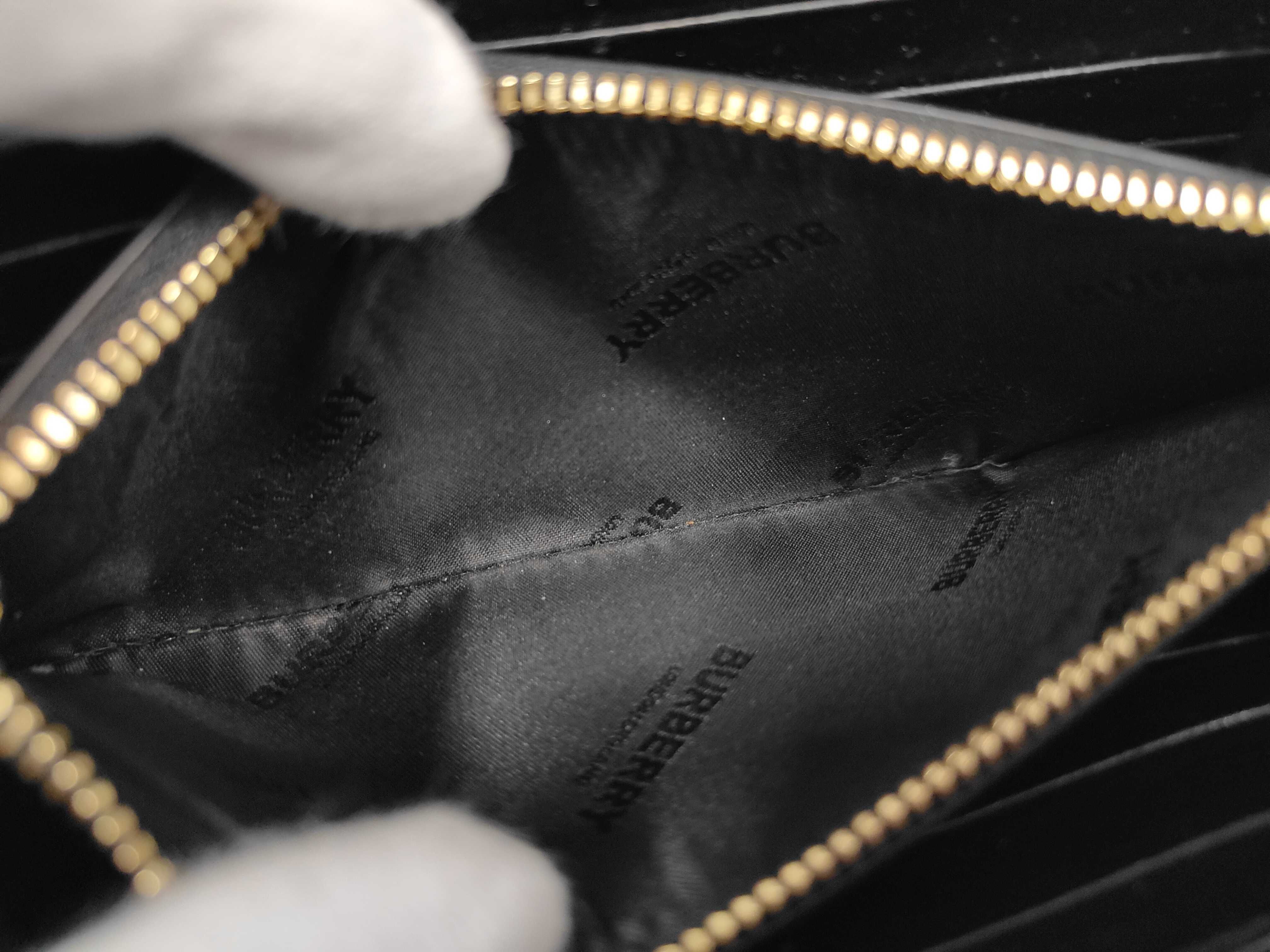 Burberry Leather Zippy Wallet Black — view 8