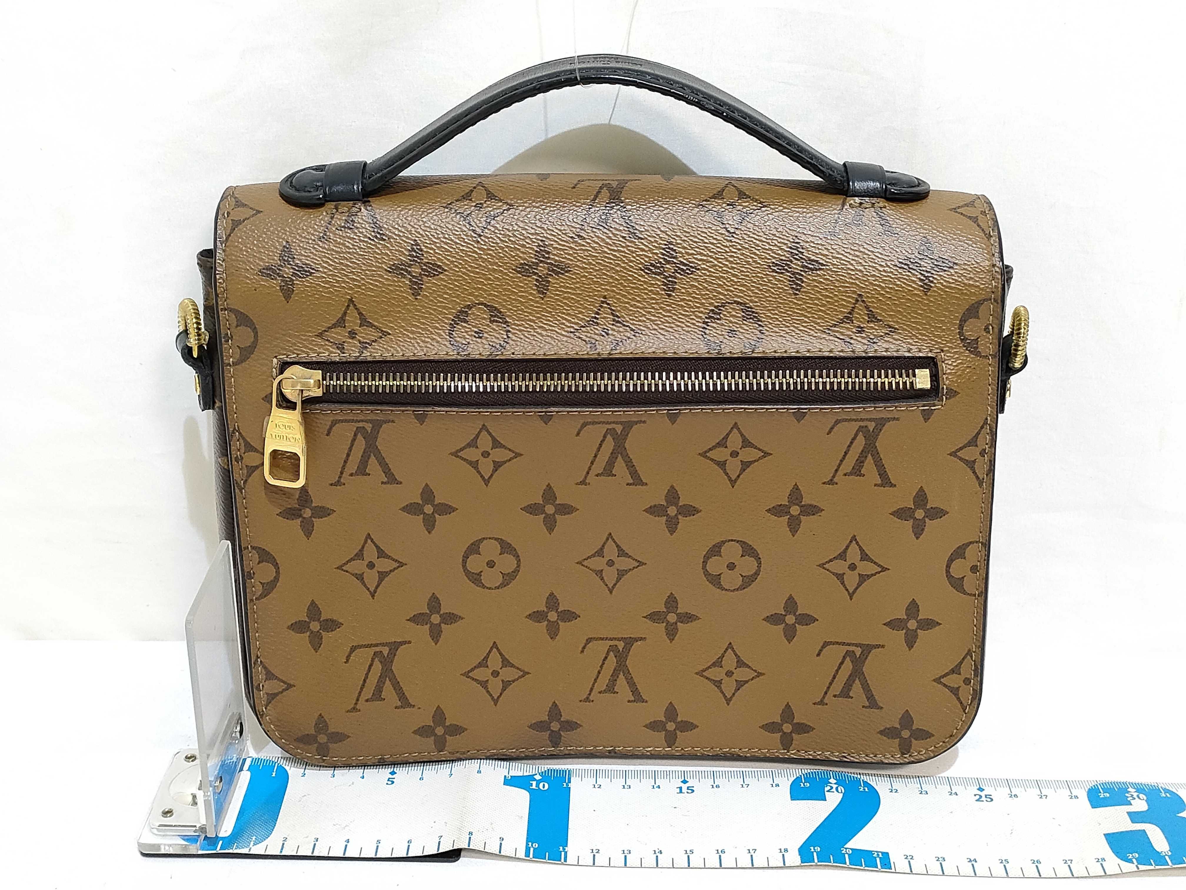 Monogram Louis Vuitton Pochette Métis Shoulder Bag Handbag — view 2