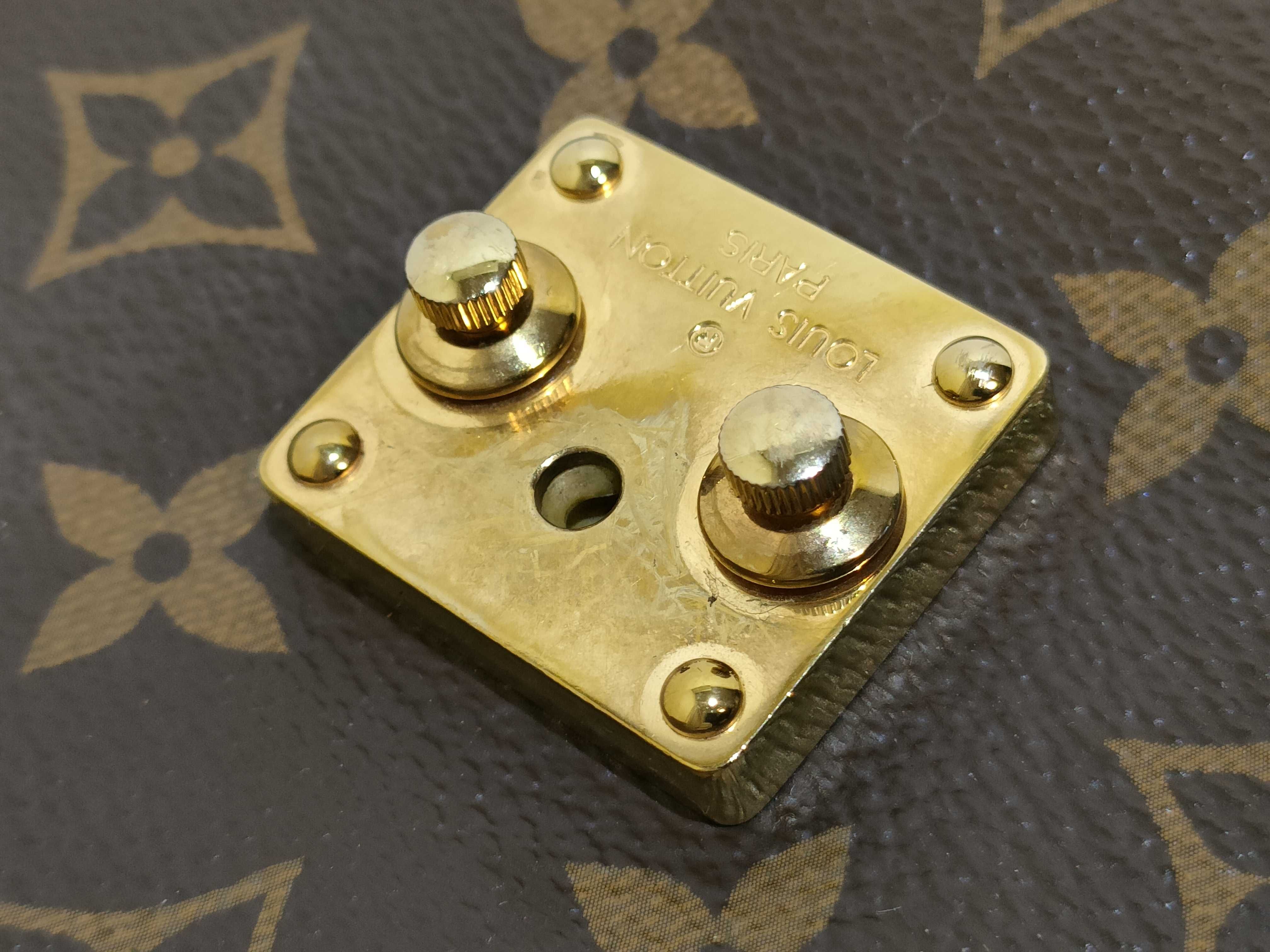 Monogram Louis Vuitton Pochette Métis Shoulder Bag Handbag — view 12