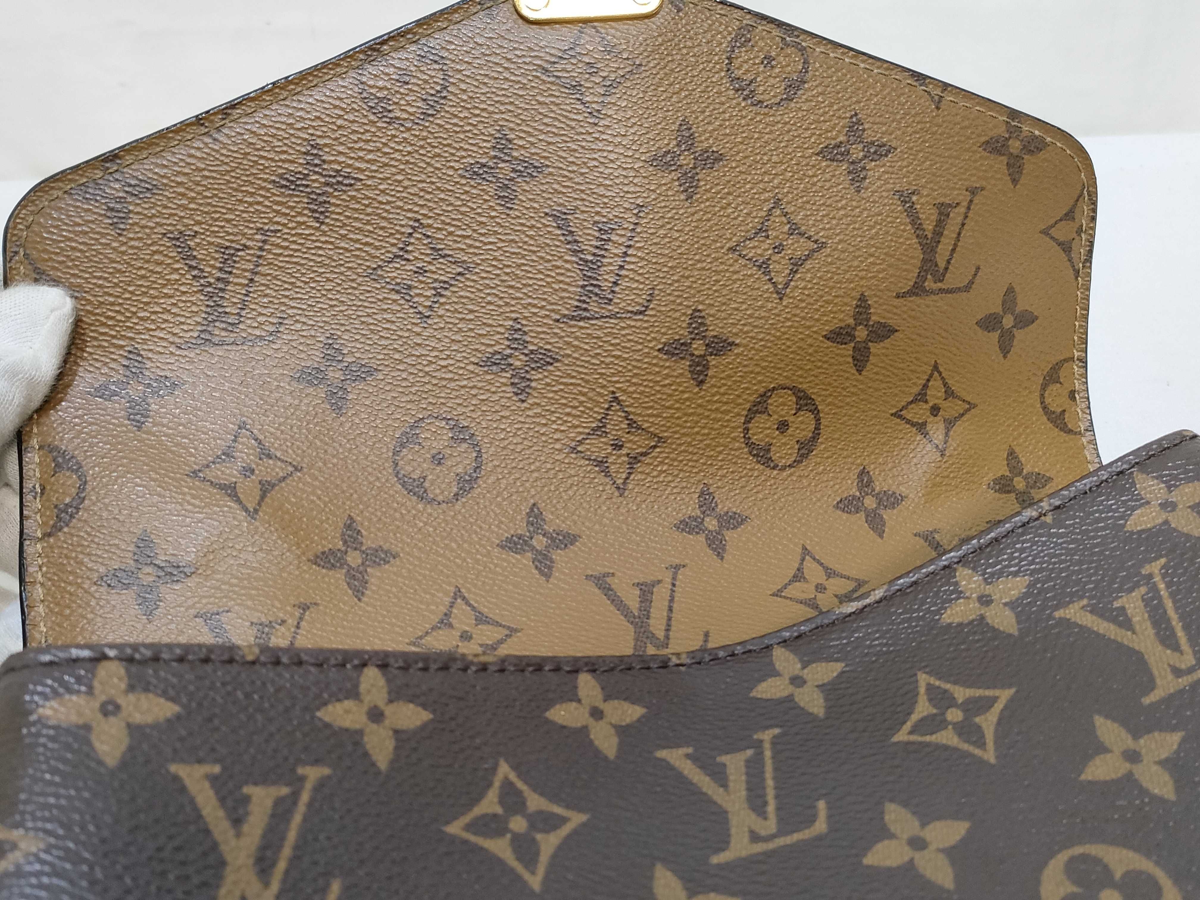 Monogram Louis Vuitton Pochette Métis Shoulder Bag Handbag — view 10