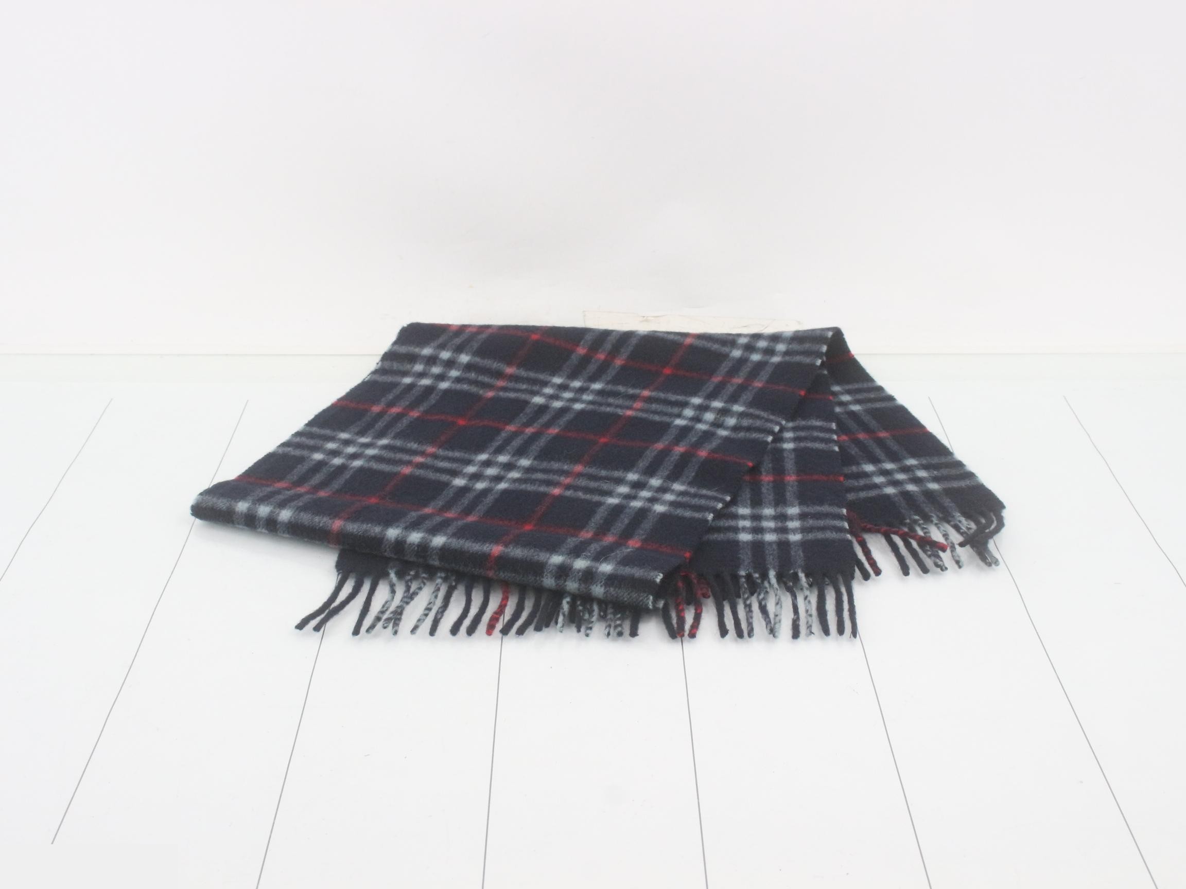 Other lines: Small items, accessories, and scarves — view 3