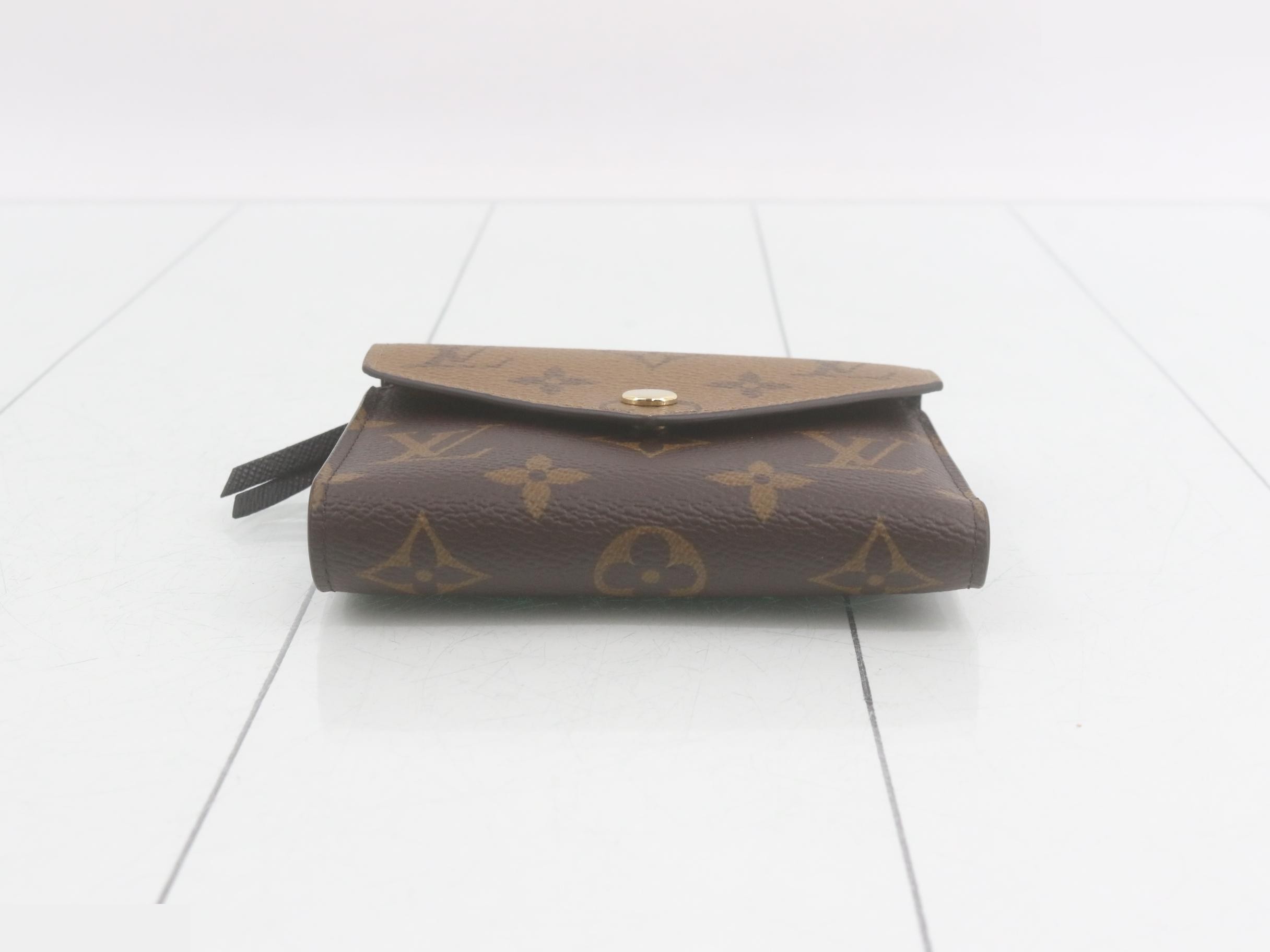 Monogram Reverse Portefeuille Victorine Tri-fold Wallet — view 3