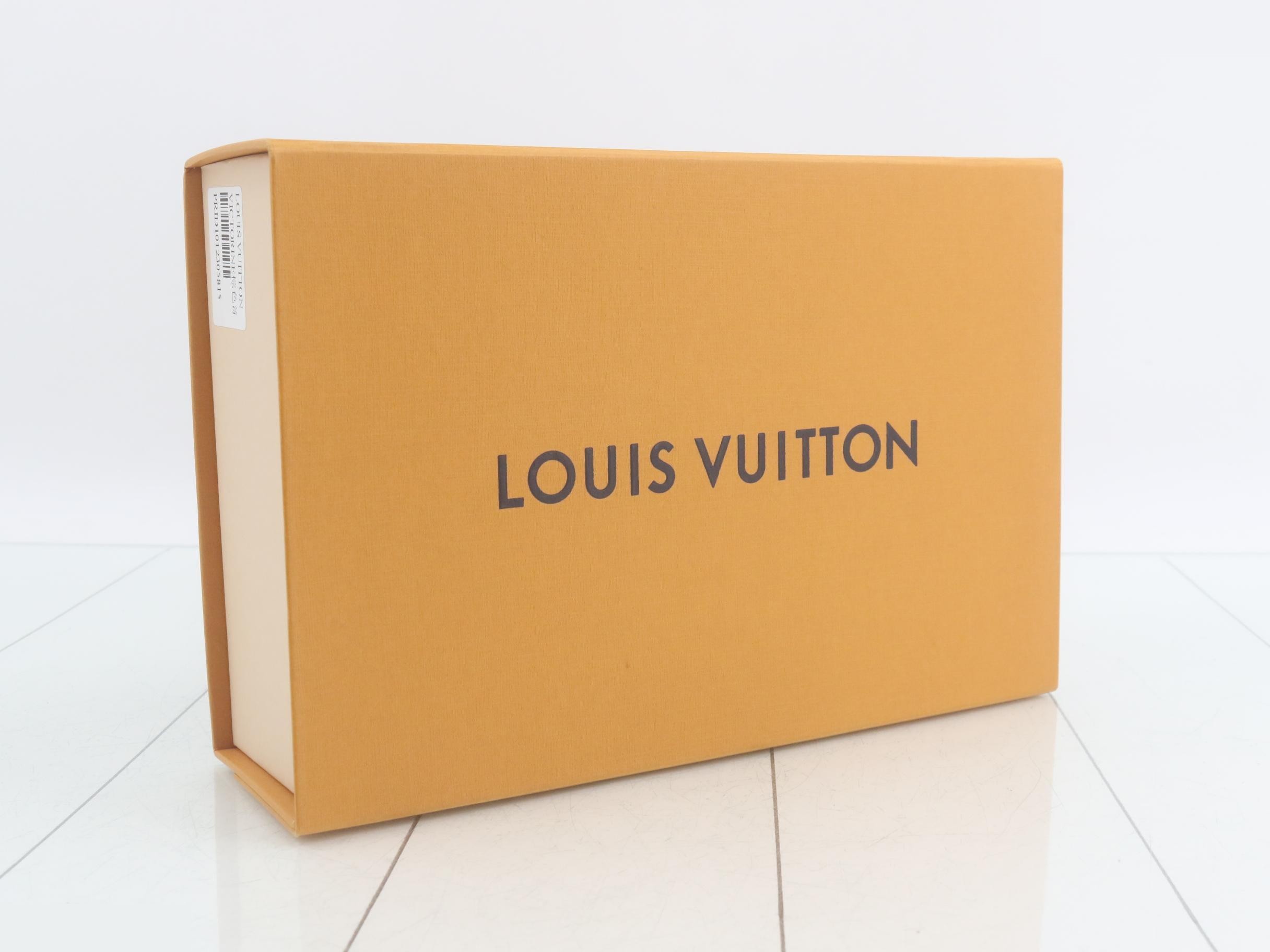Monogram Reverse Portefeuille Victorine Tri-fold Wallet — view 5