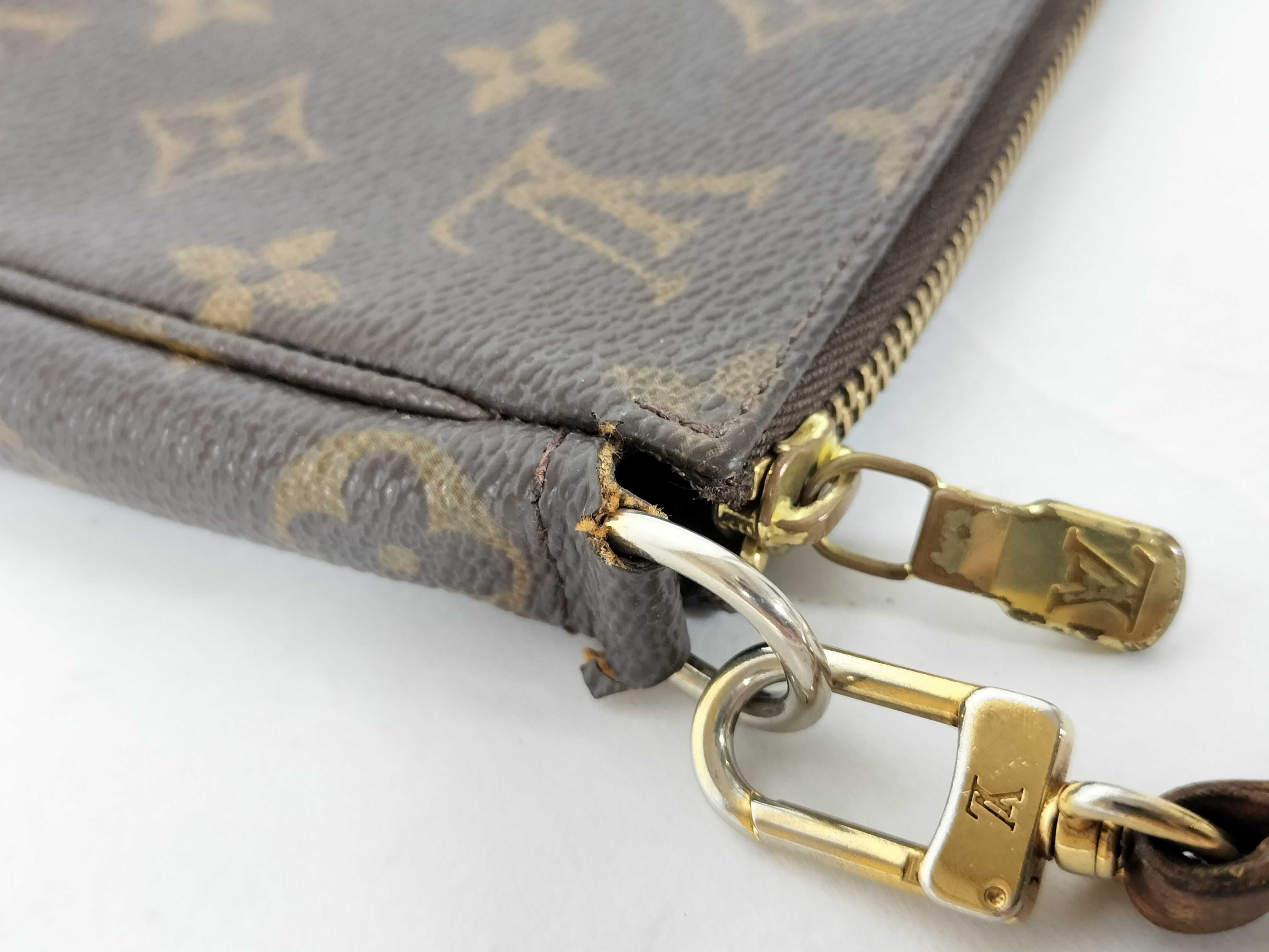 Monogram Pochette Accessoires Monogram M51980 Pouch — view 5