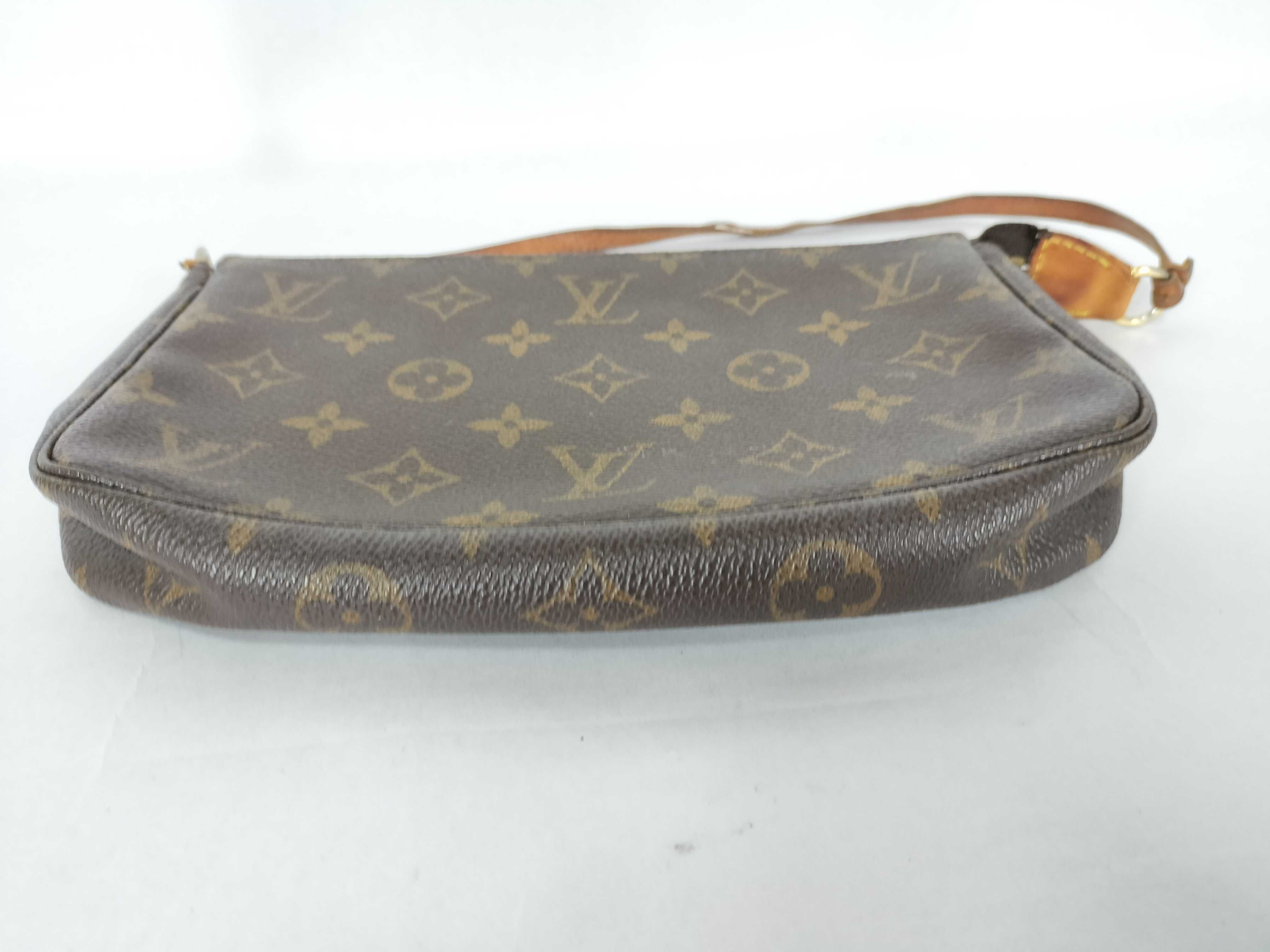 Monogram Pochette Accessoires Monogram M51980 Pouch — view 7