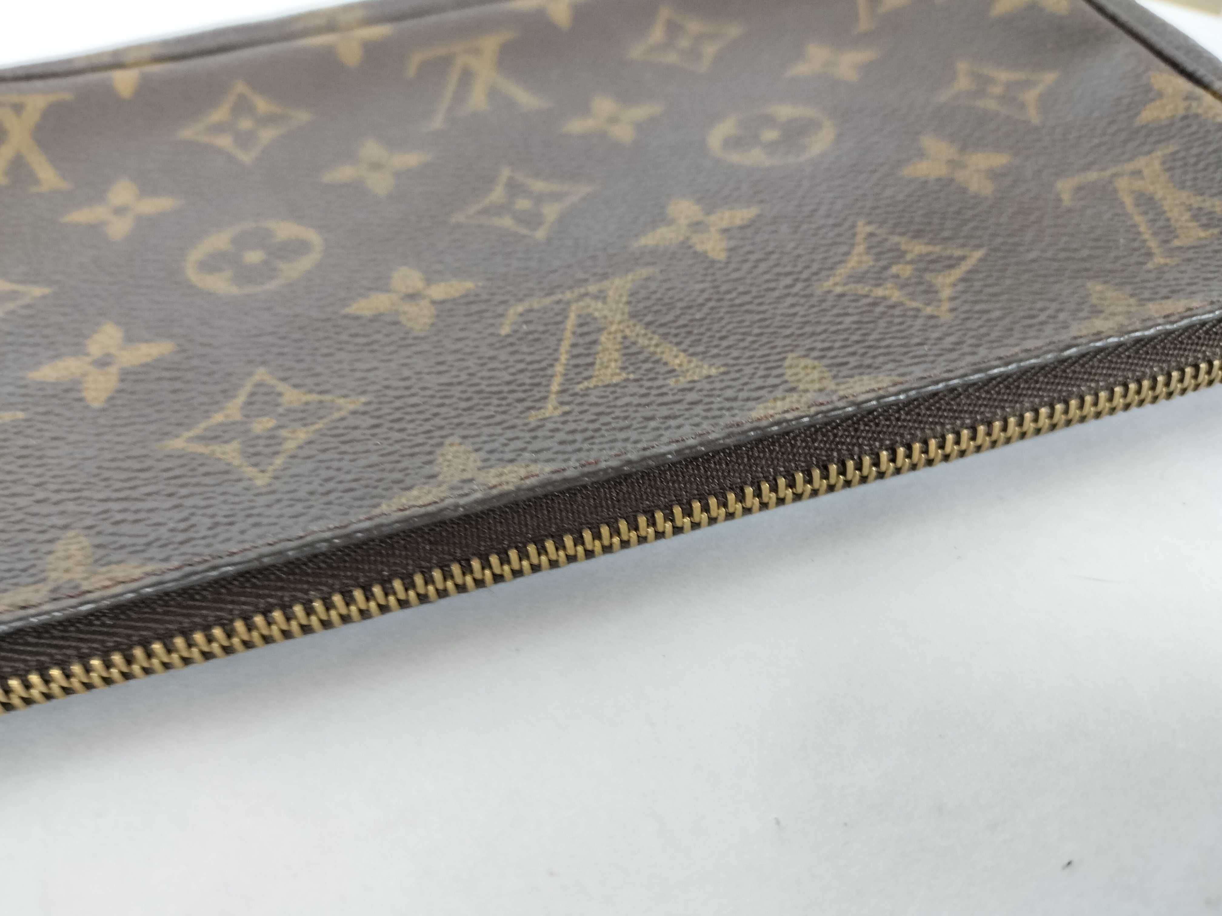 Monogram Pochette Accessoires Monogram M51980 Pouch — view 9