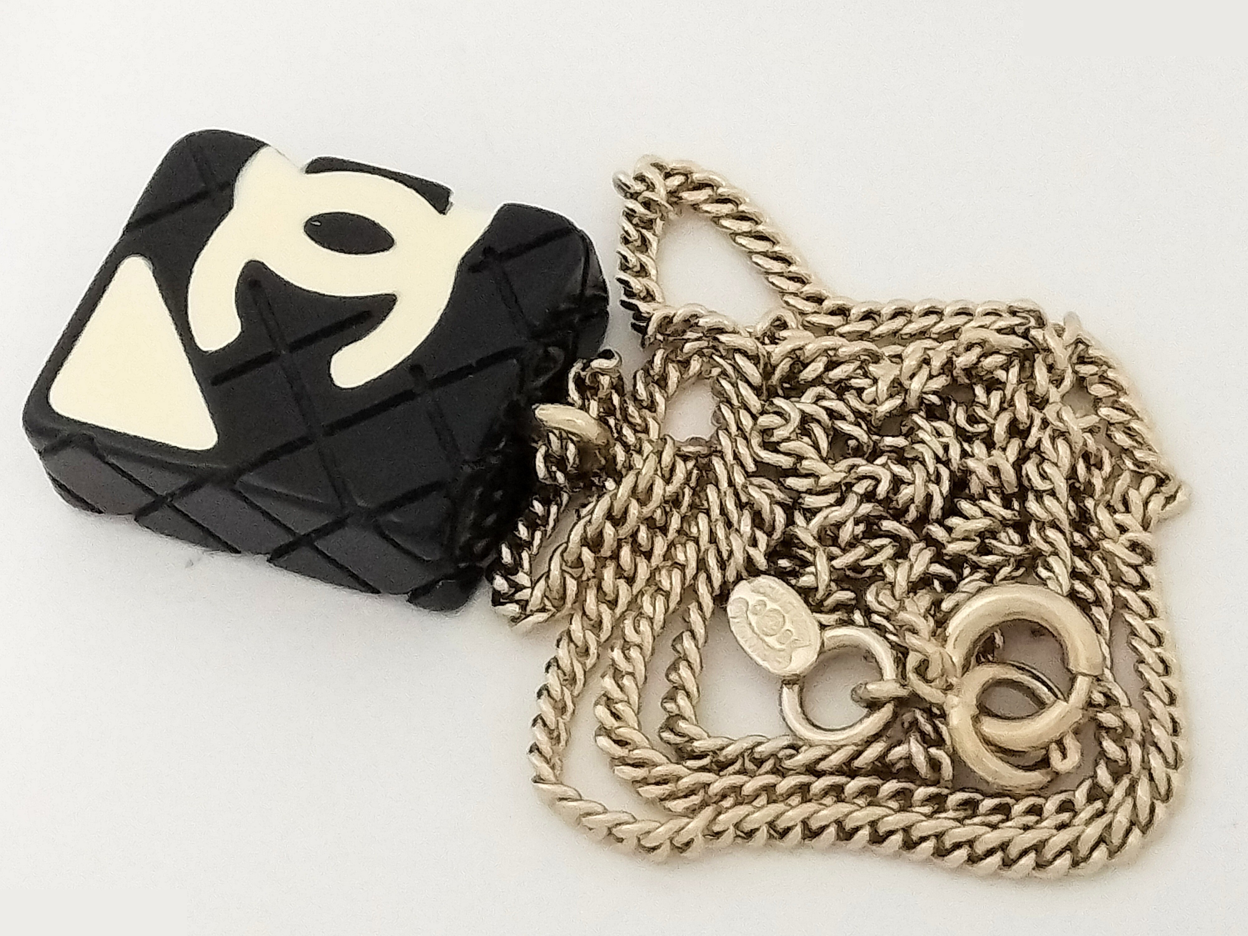 Unused Coco Cambon line gold necklace, chain approximately 40cm. — view 10