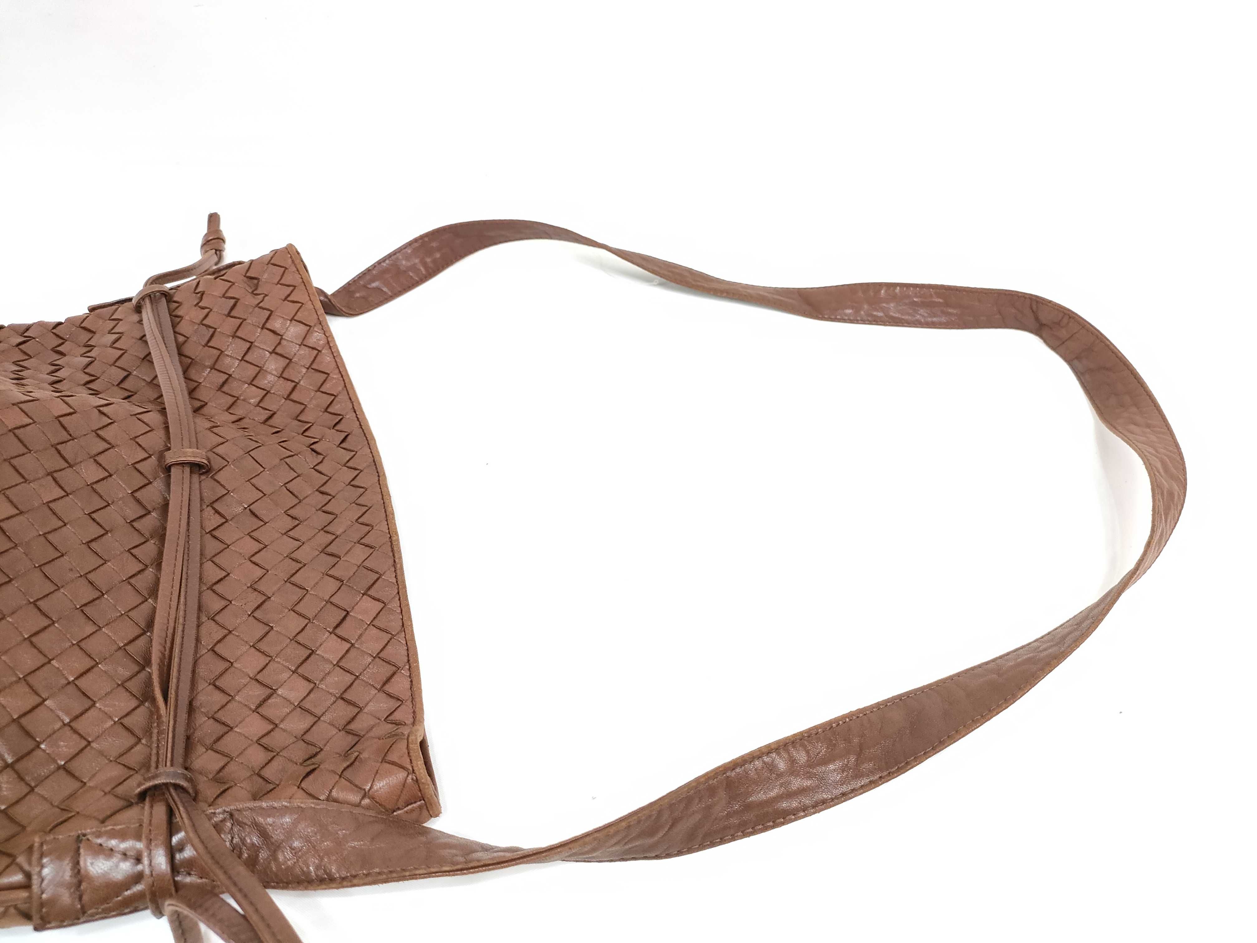Intrecciato Bottega Leather Handbag Shoulder Bag — view 3