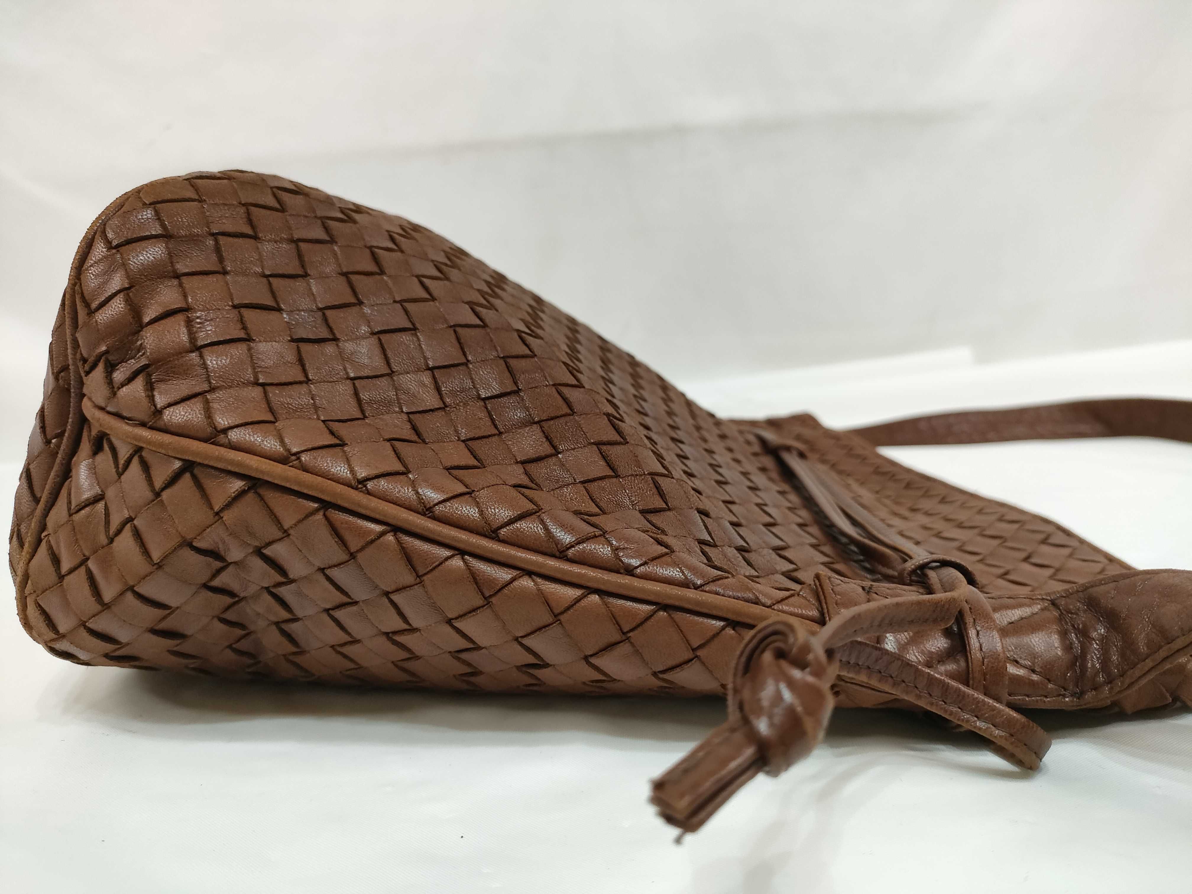 Intrecciato Bottega Leather Handbag Shoulder Bag — view 7