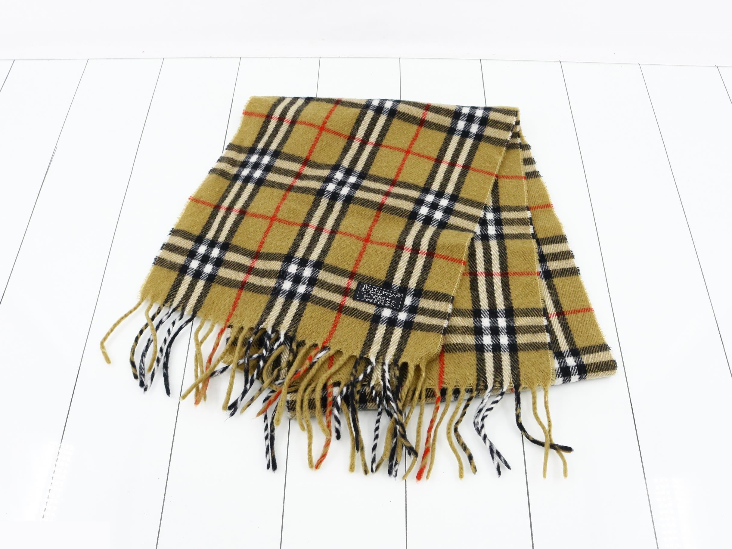 Other lines: Small items, accessories, and scarves — view 2