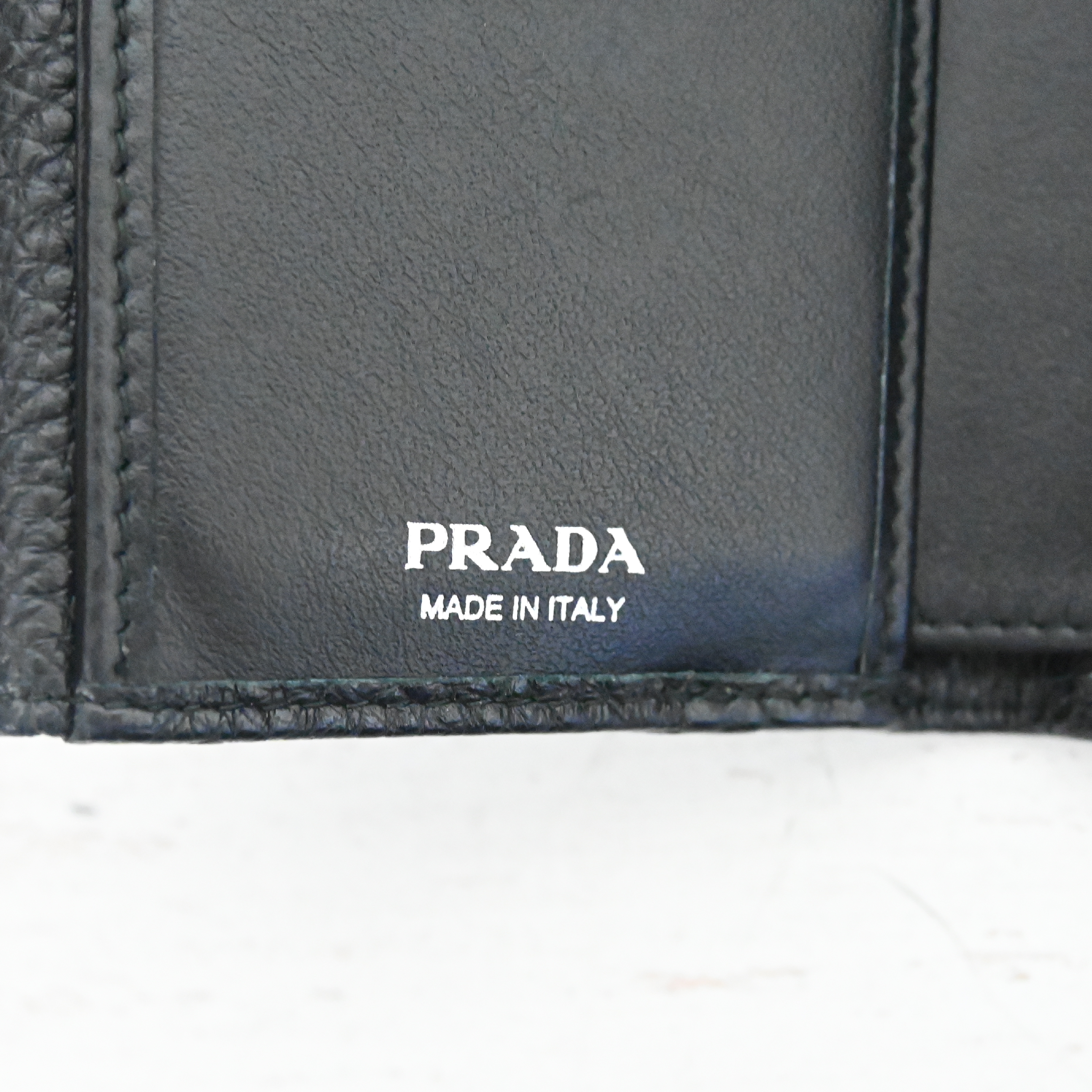 Saffiano Leather Mini Wallet 1MH043 Vitello Daino Black — view 8