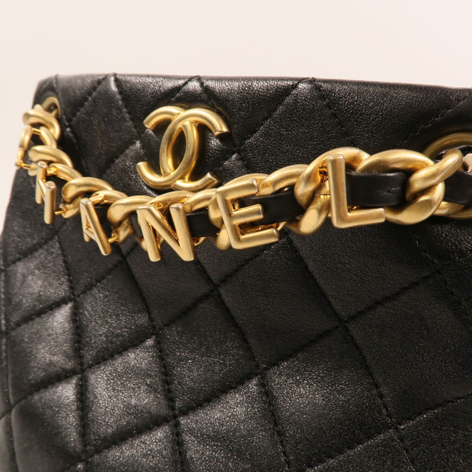 Chaine Lettre Small Bucket Bag — view 8