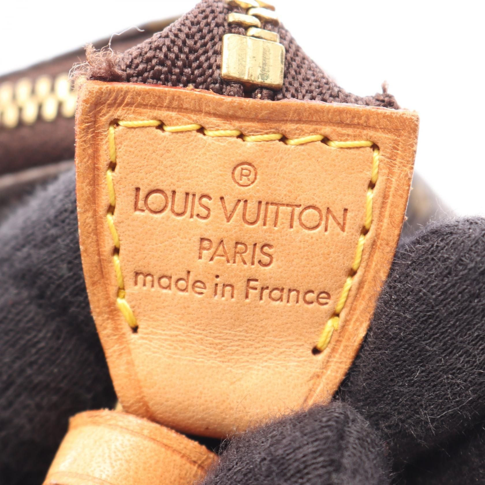 Pochette Accessoires, Monogram — view 4