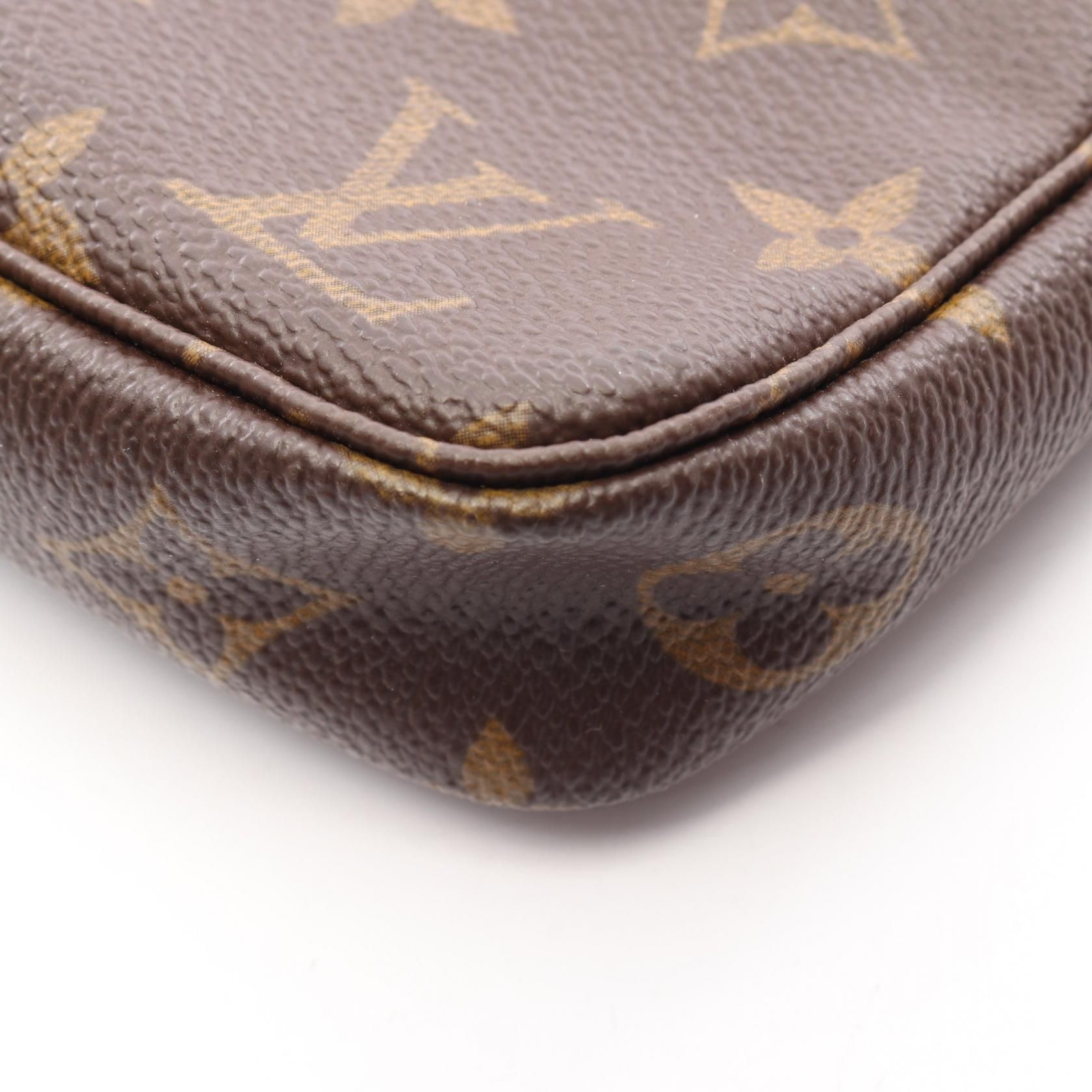 Pochette Accessoires, Monogram — view 6