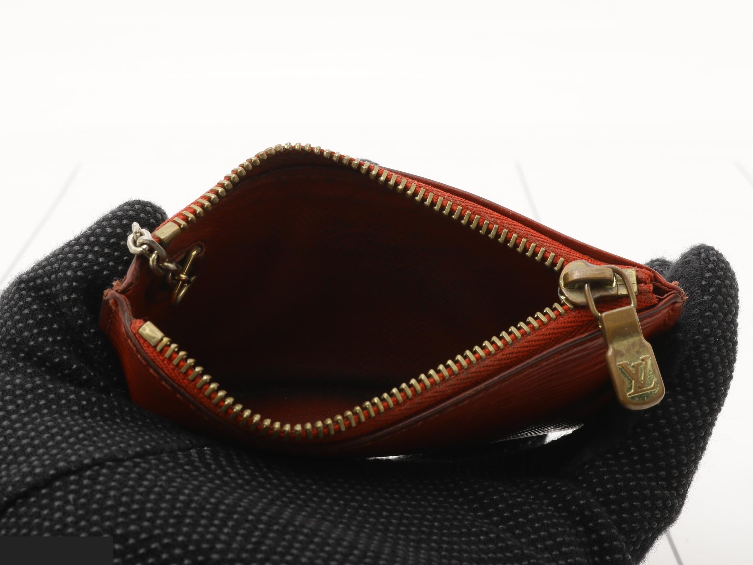 Coin case — view 4