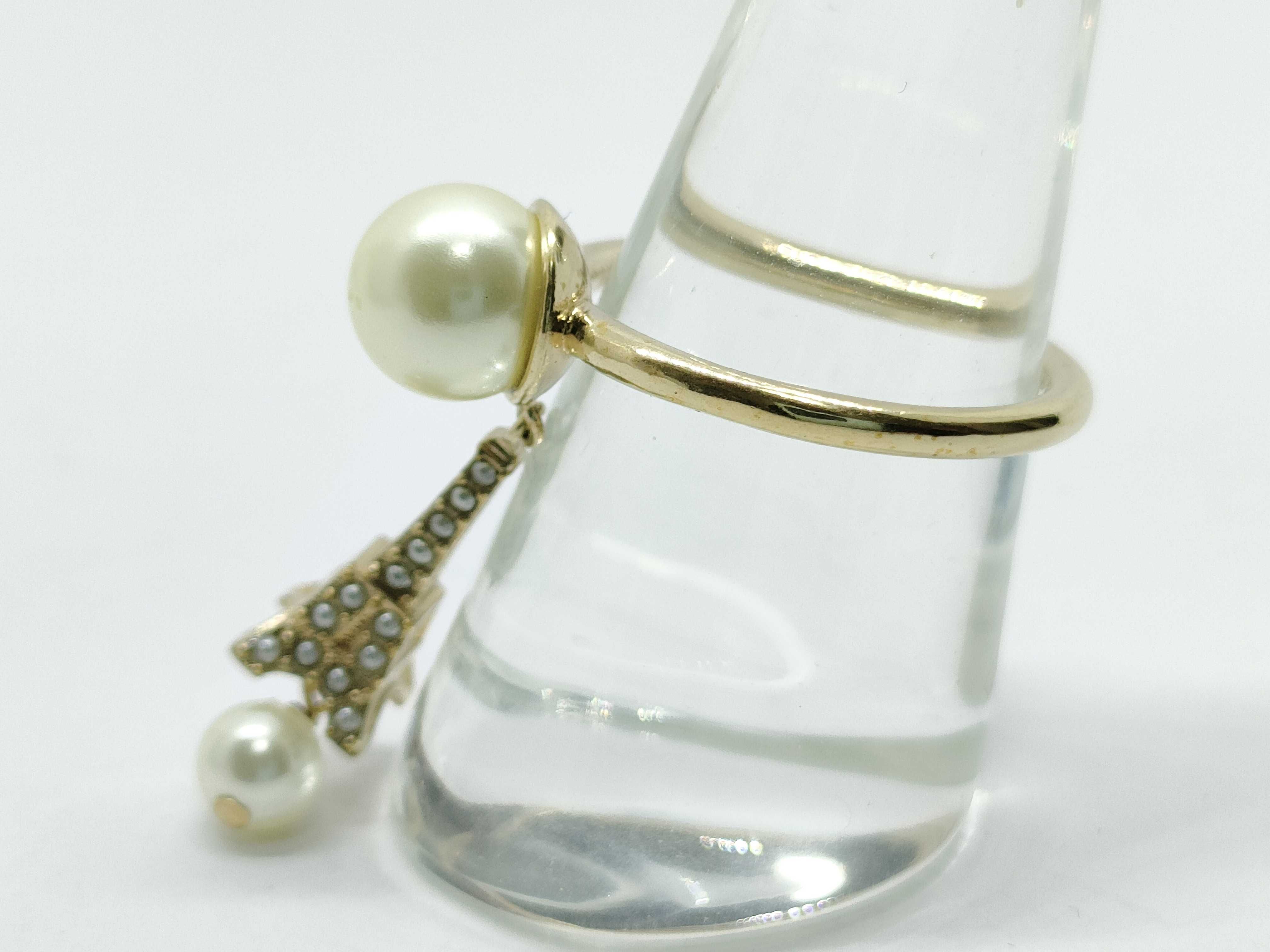 Resin Pearl Eiffel Tower Ring 3.2g — view 2