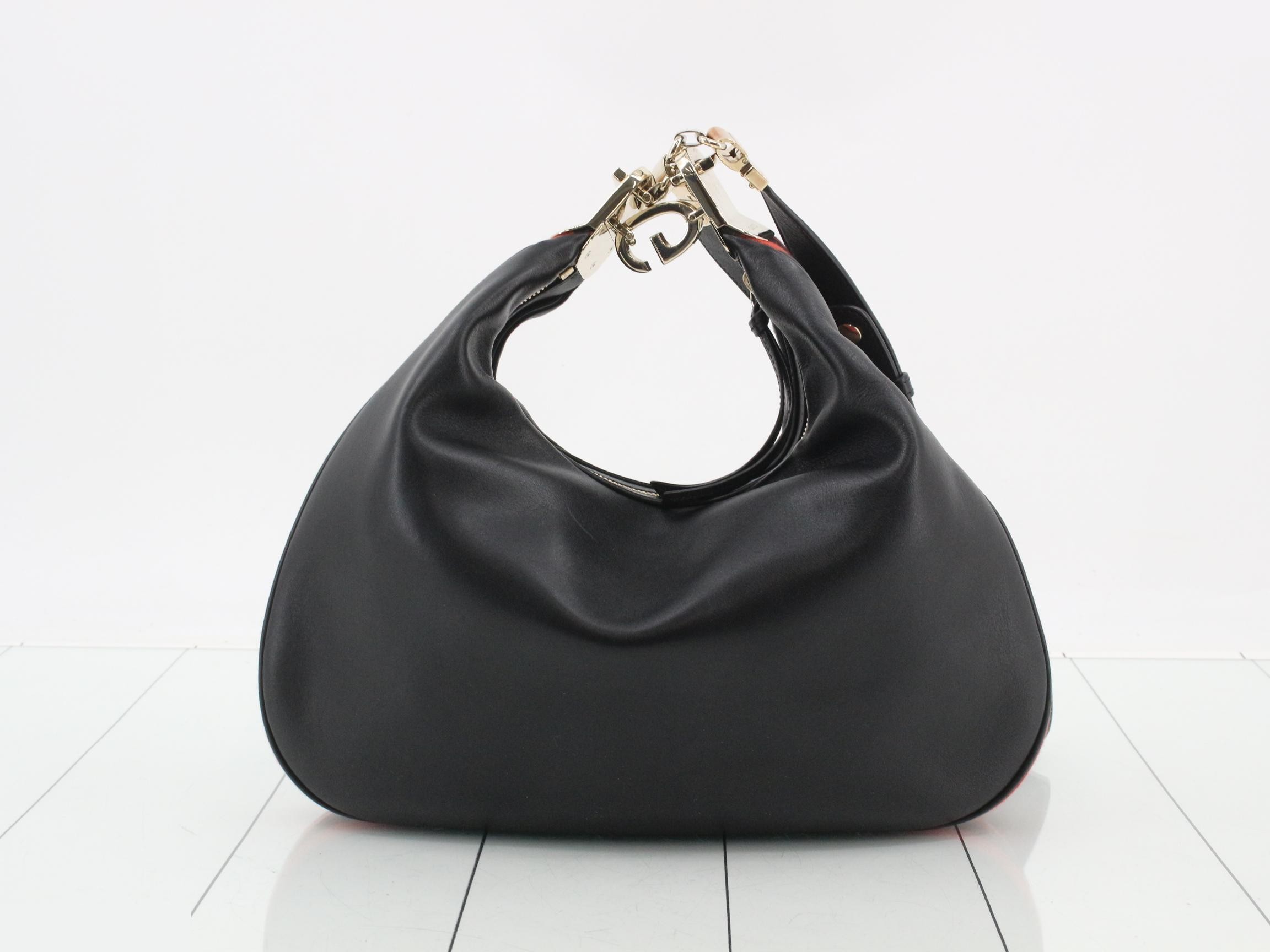 Attache Medium Shoulder Bag, Shoulder Bag, 702823 — view 2