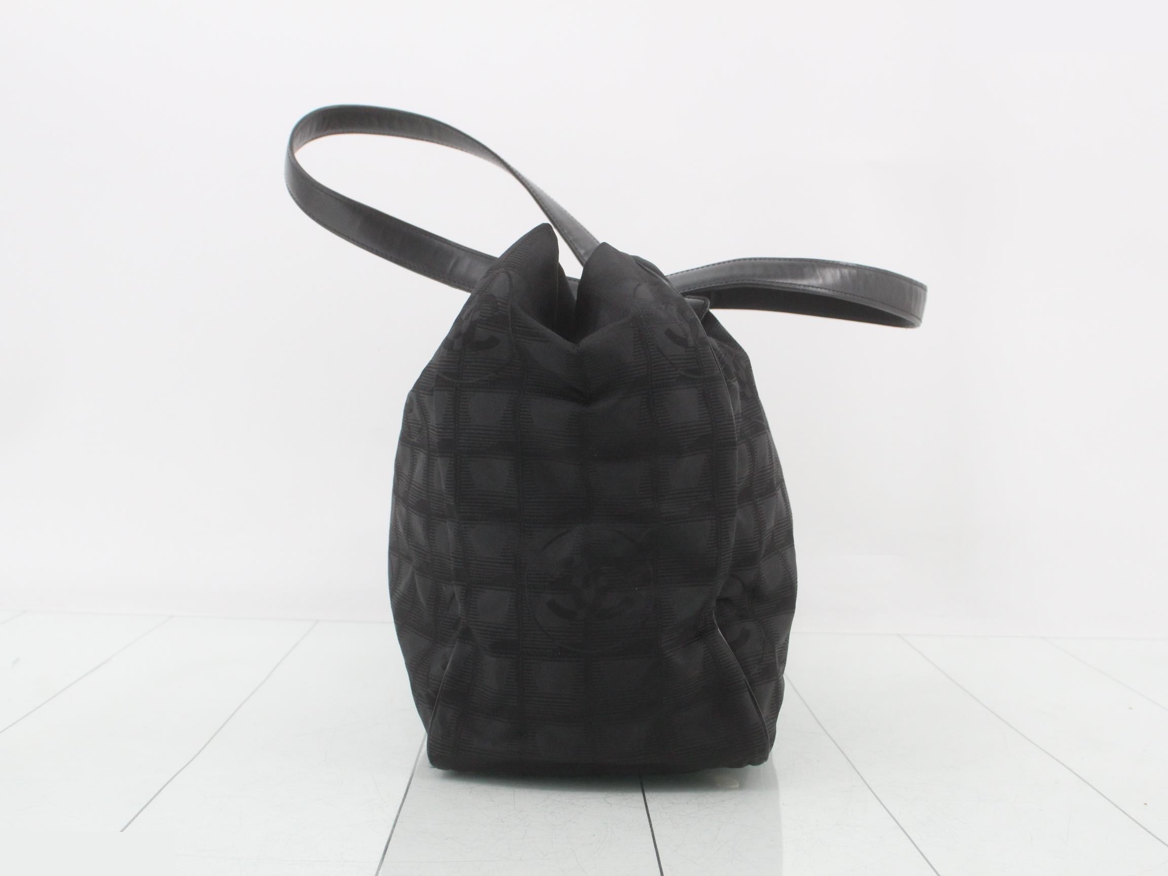 New Travel Line (Bags) - Tote Bag — view 3