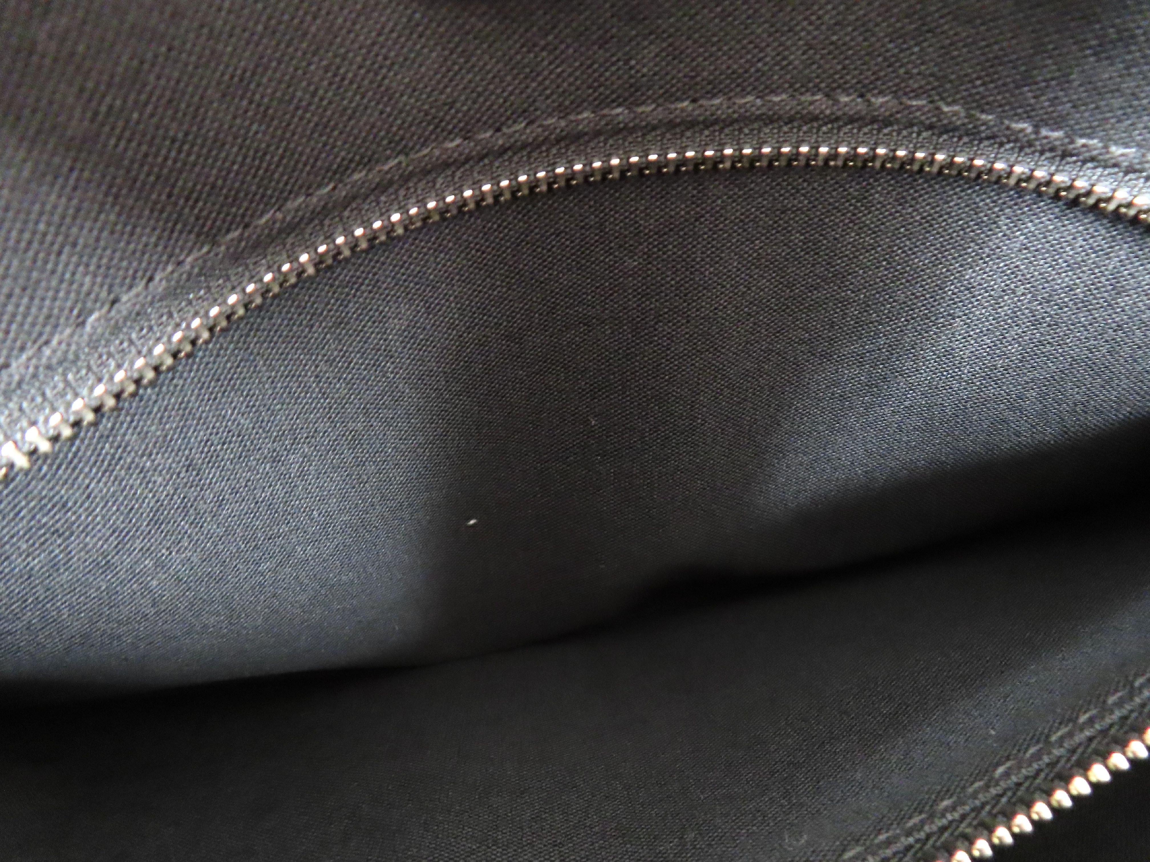 Taiga Vuitton Taiga Port Document Business PM M32952 FL1144 Black Business Bag — view 12